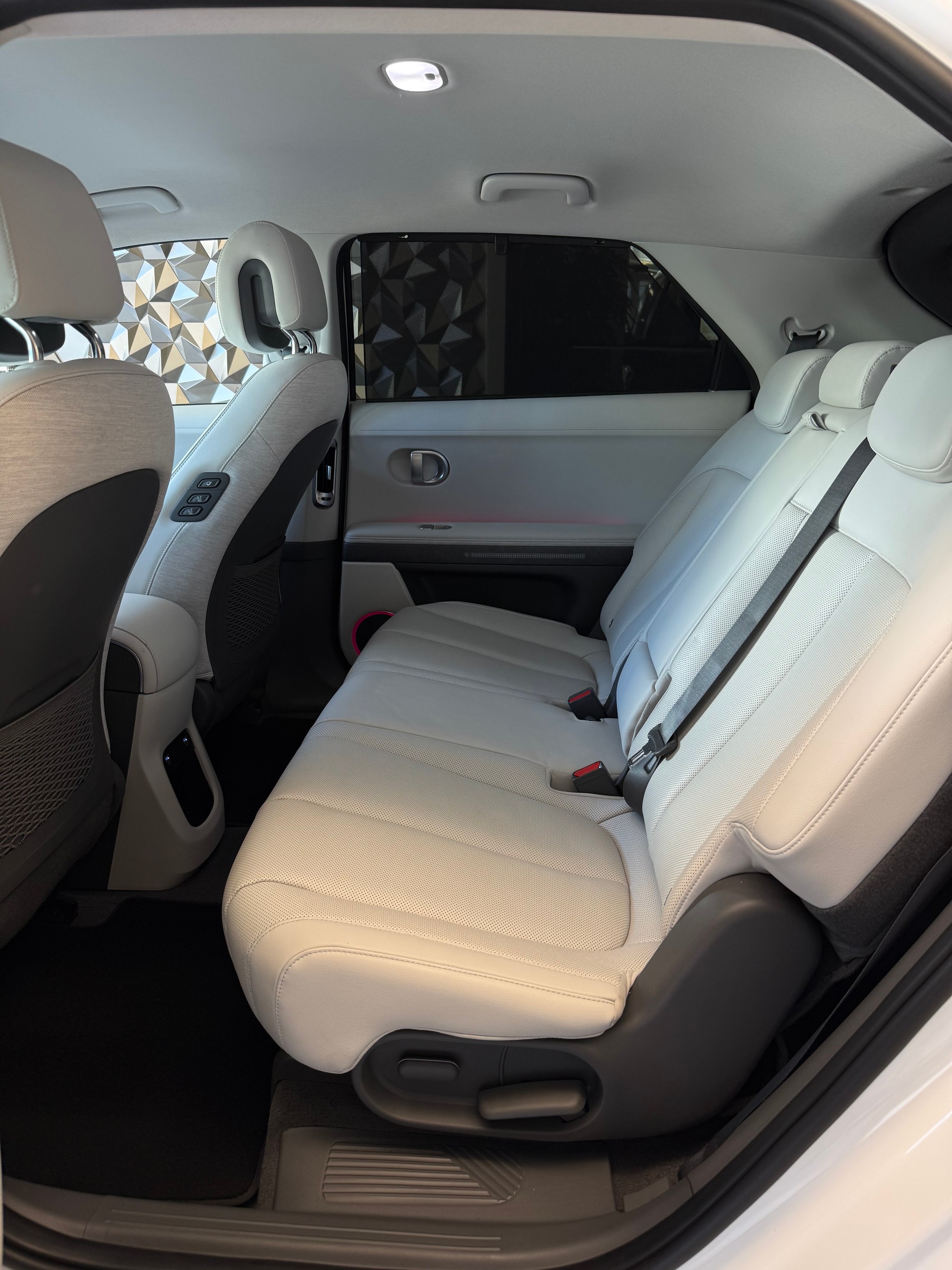 HYUNDAI Ioniq 5 72kWh First Edition 2WD SoH 100%-image-8