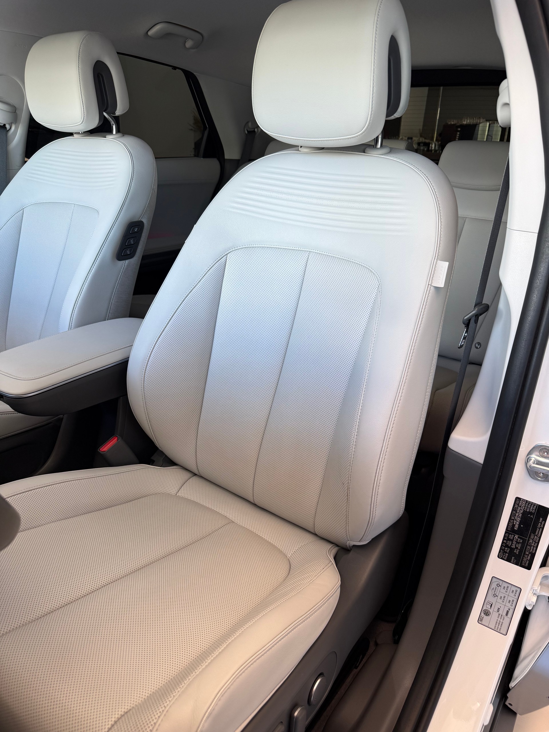 HYUNDAI Ioniq 5 72kWh First Edition 2WD SoH 100%-image-6