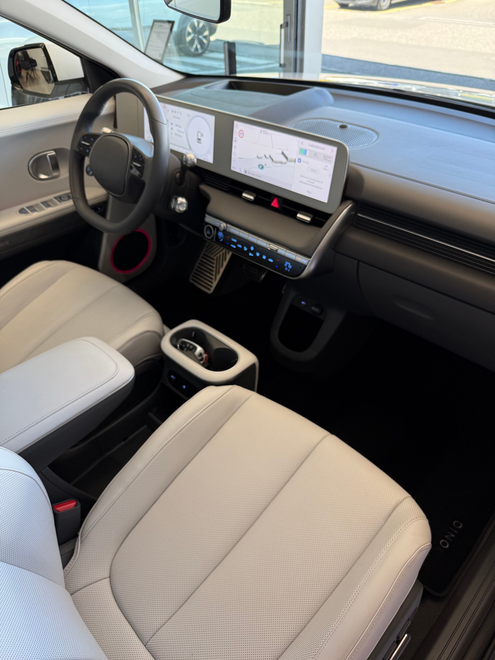 HYUNDAI Ioniq 5 72kWh First Edition 2WD SoH 100%-image-13