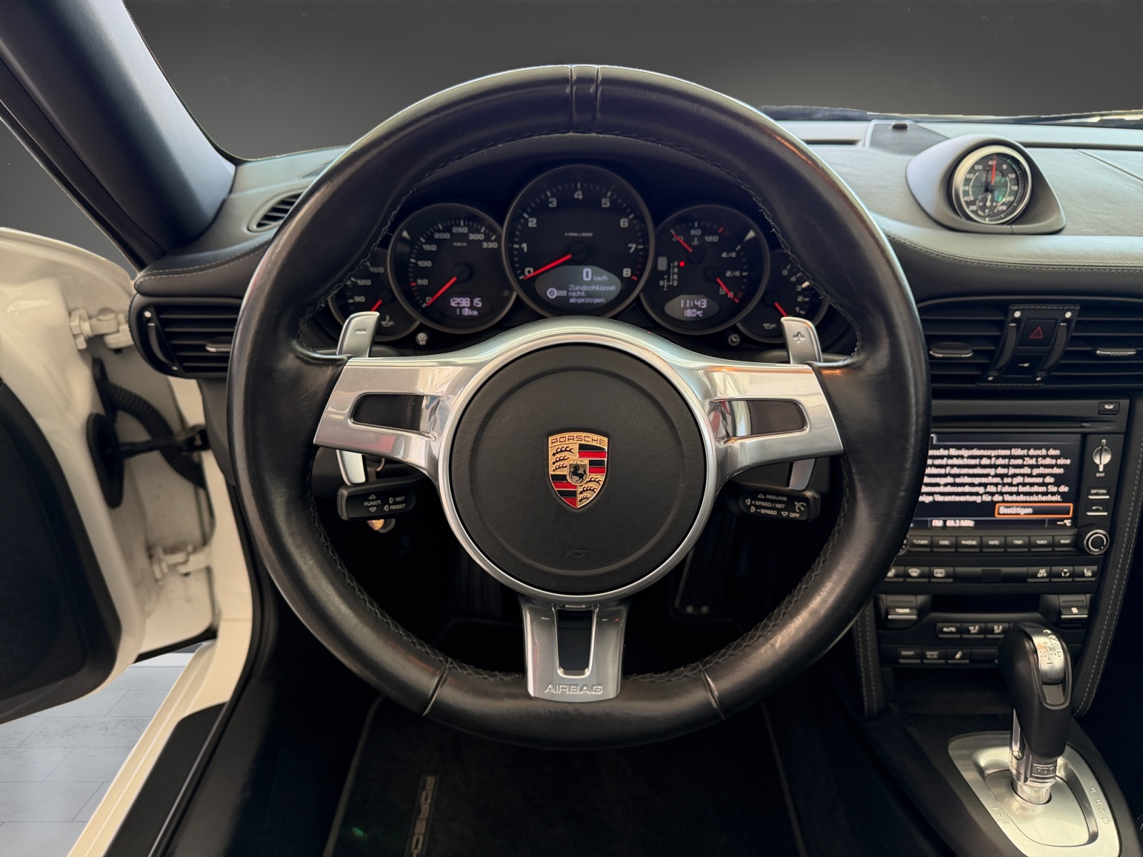 PORSCHE 911 Carrera 4 S PDK-image-12