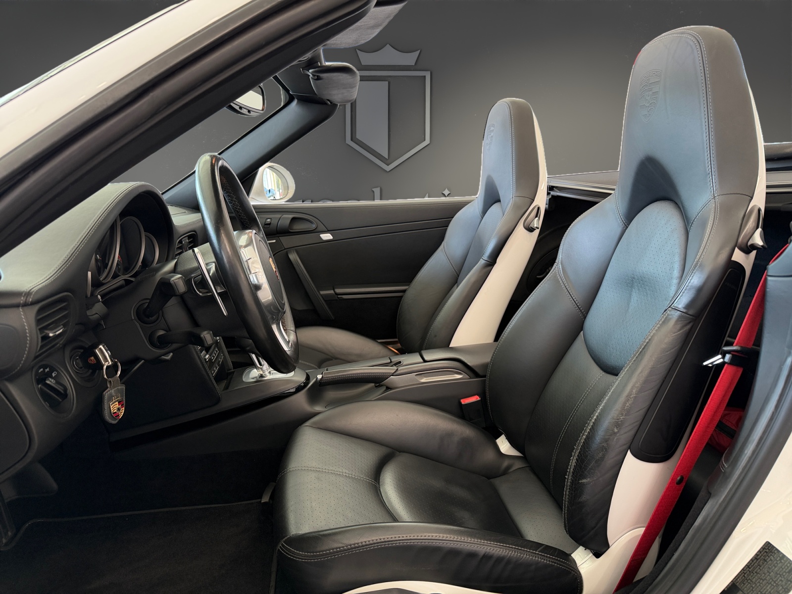 PORSCHE 911 Carrera 4 S PDK-image-11