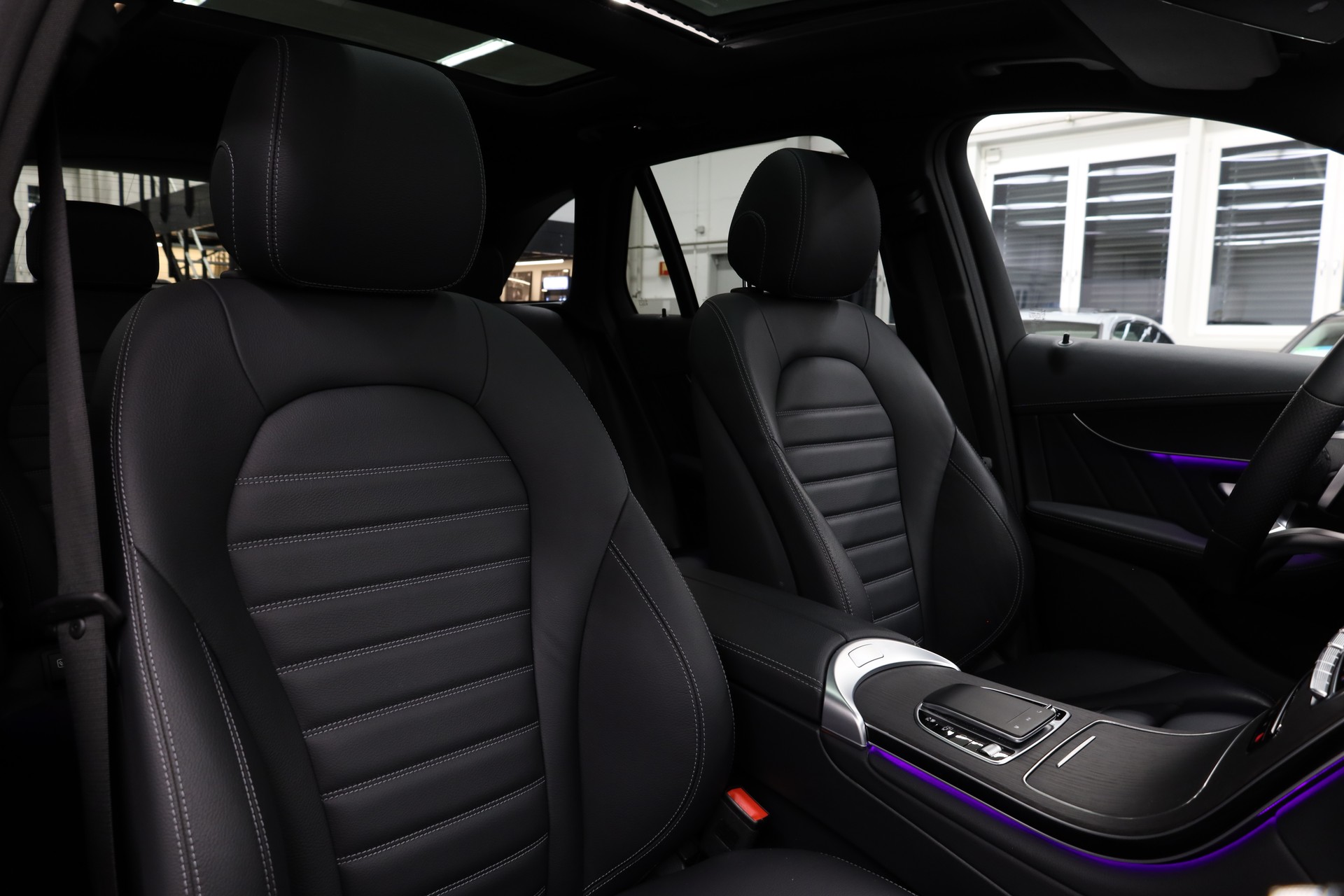 MERCEDES-BENZ GLC 300 de AMG Line 4m-image-15