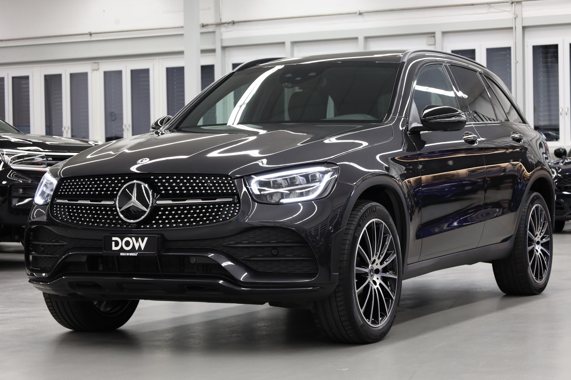 MERCEDES-BENZ GLC 300 de AMG Line 4m-showroom-element-2