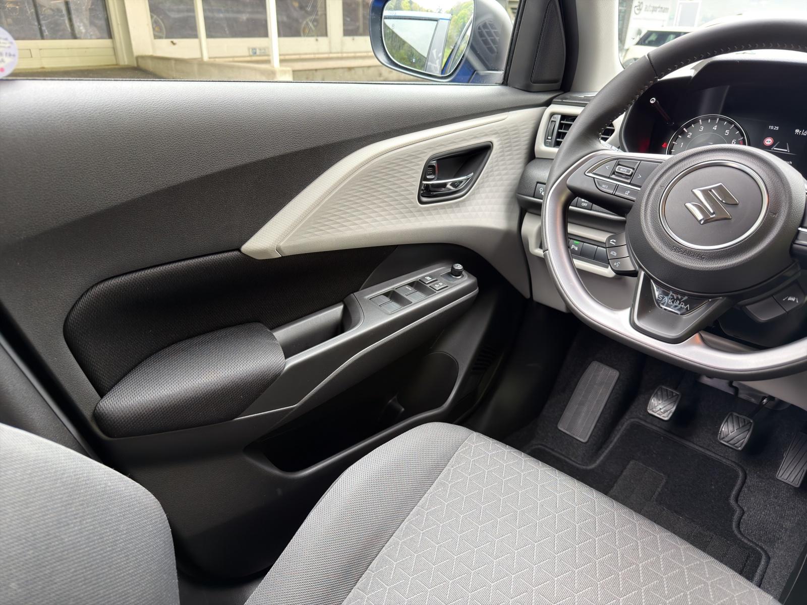 SUZUKI Swift 1.2 Sakura Hybrid 4x4-image-11
