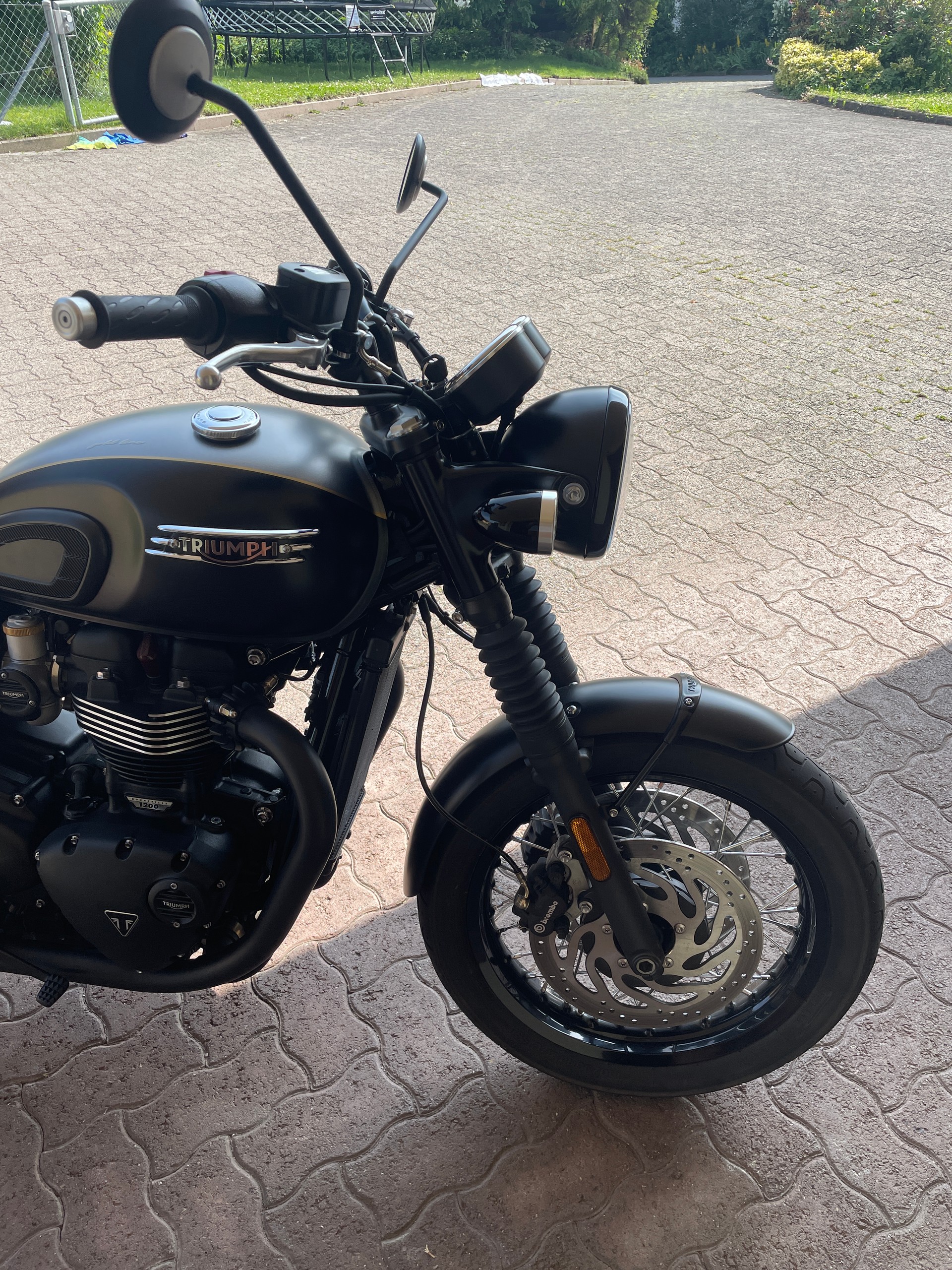 TRIUMPH Bonneville T120 Special Edition-image-3