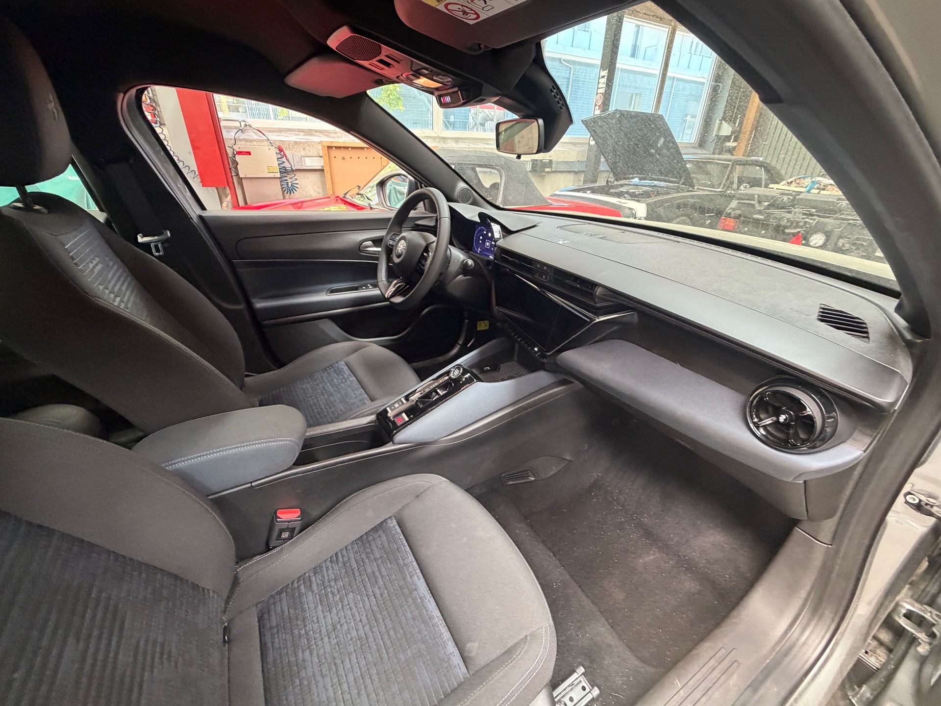 ALFA ROMEO Junior 156 54kWh Sprint-image-6