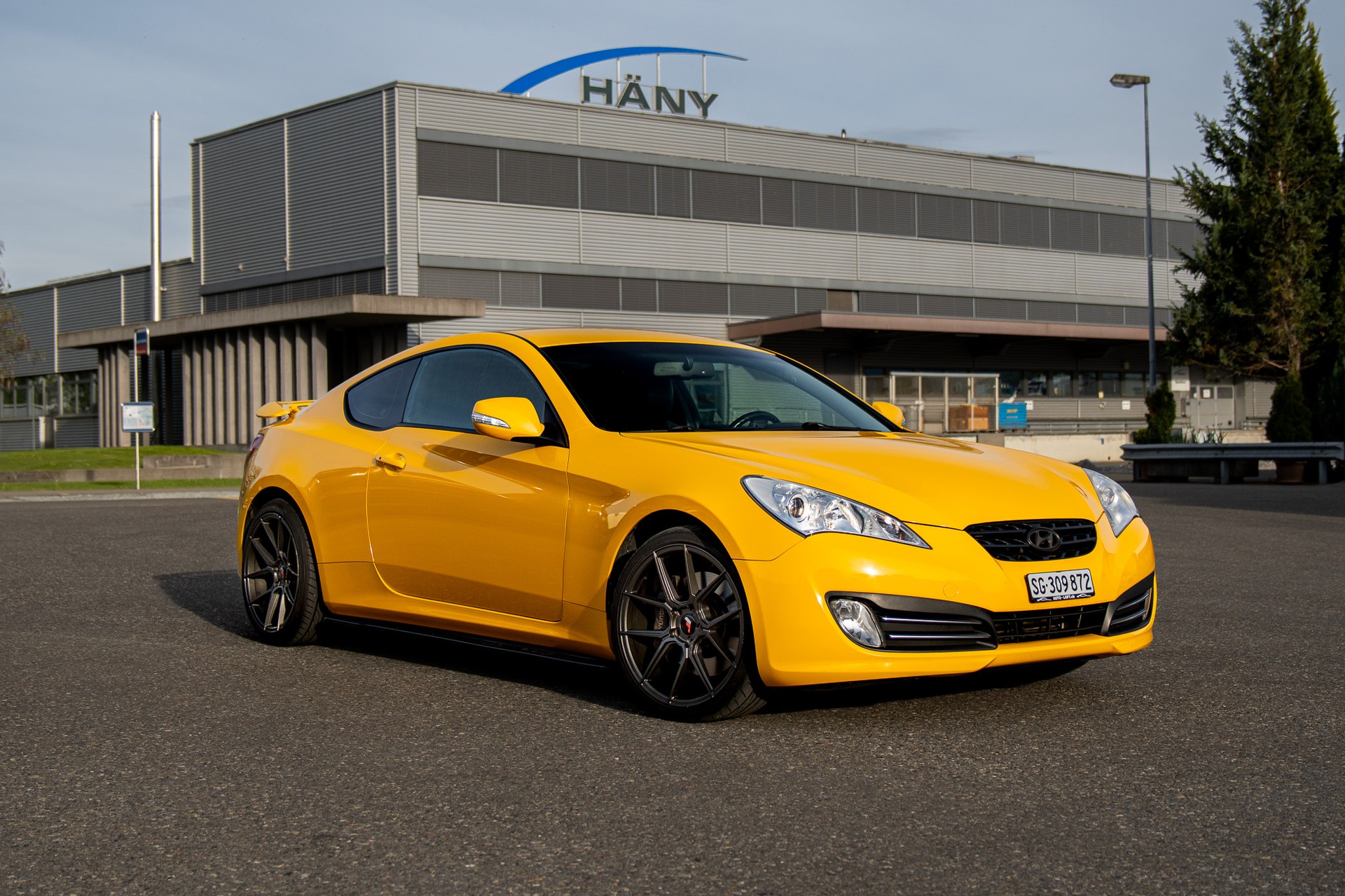 HYUNDAI Genesis 2.0 Turbo-image-1