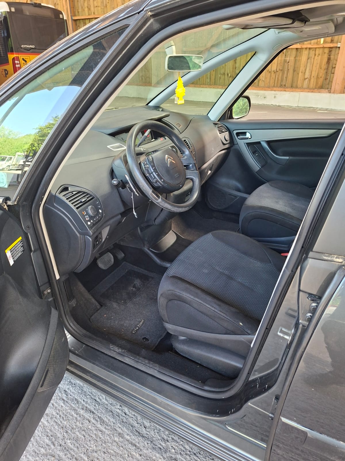 CITROEN Grand C4 Picasso 1.6 HDI 16V Attraction EGS6-image-10