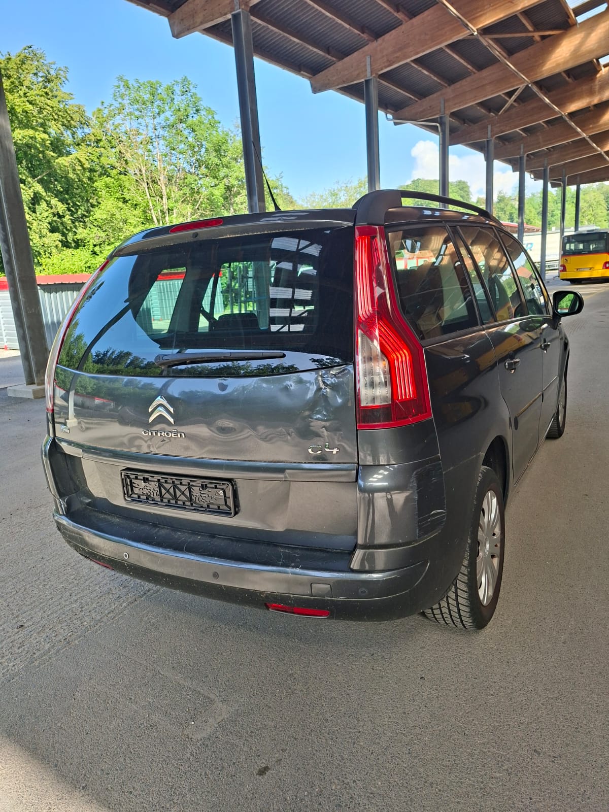 CITROEN Grand C4 Picasso 1.6 HDI 16V Attraction EGS6-image-5