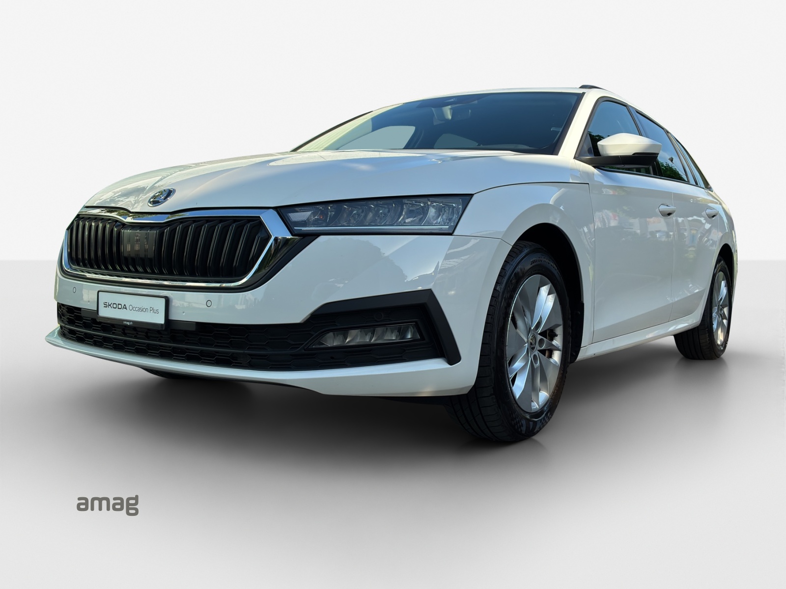 SKODA Octavia Combi 2.0 TDI DSG Ambition-image-0