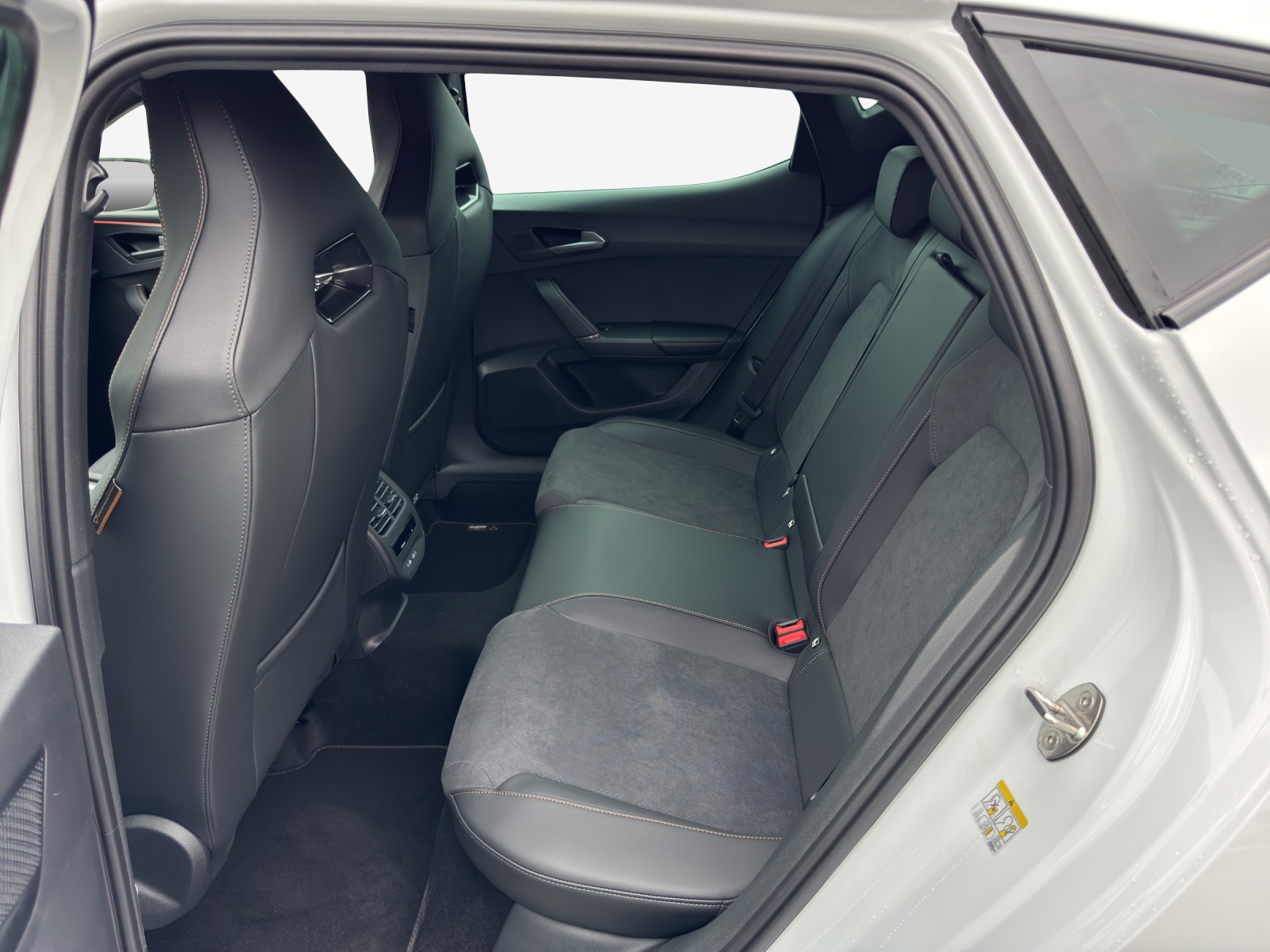CUPRA LEON 1.5 TSI Prime Edition DSG-image-11