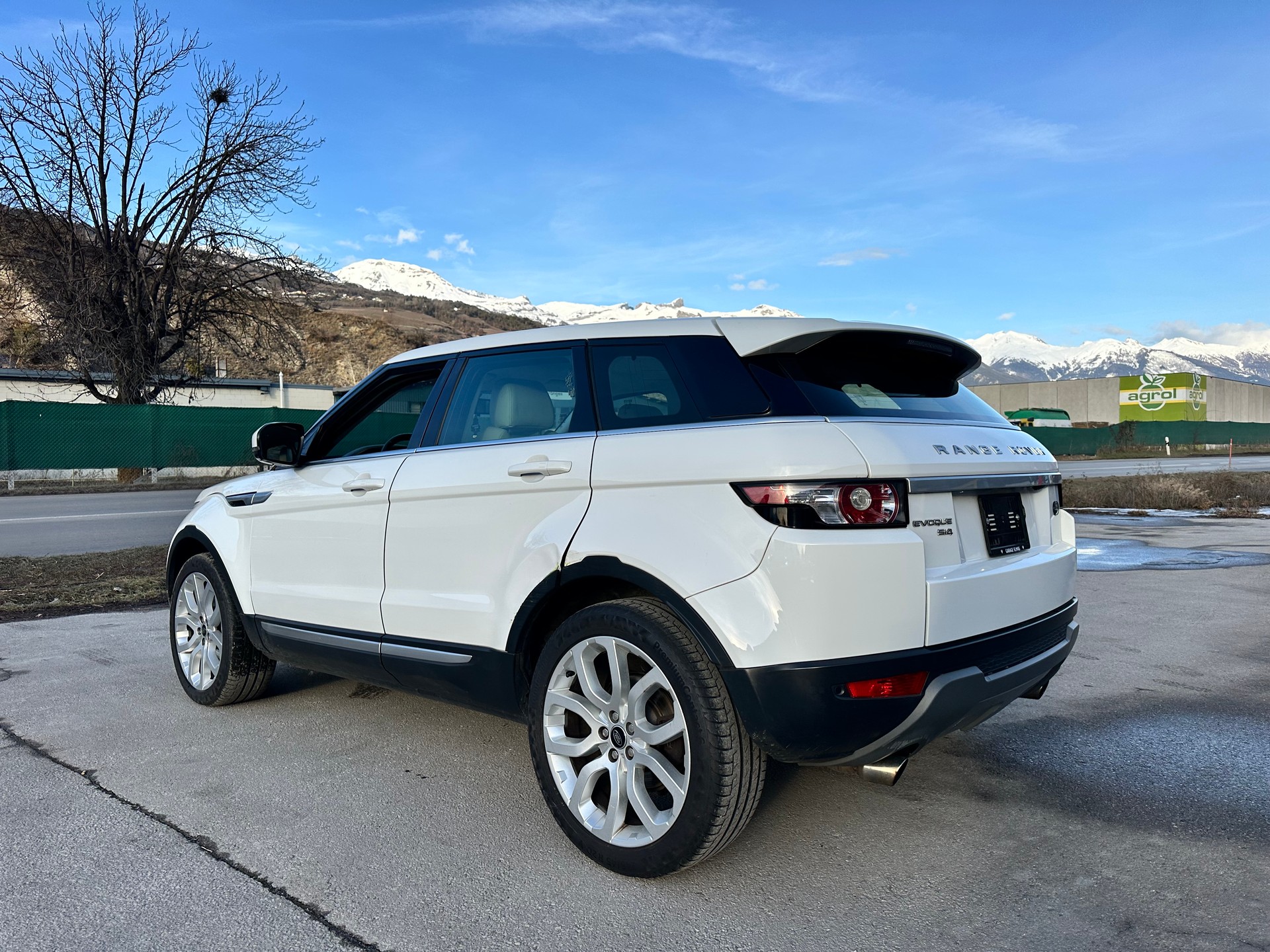 LAND ROVER Range Rover Evoque 2.0 Si4 Prestige AT6-image-4