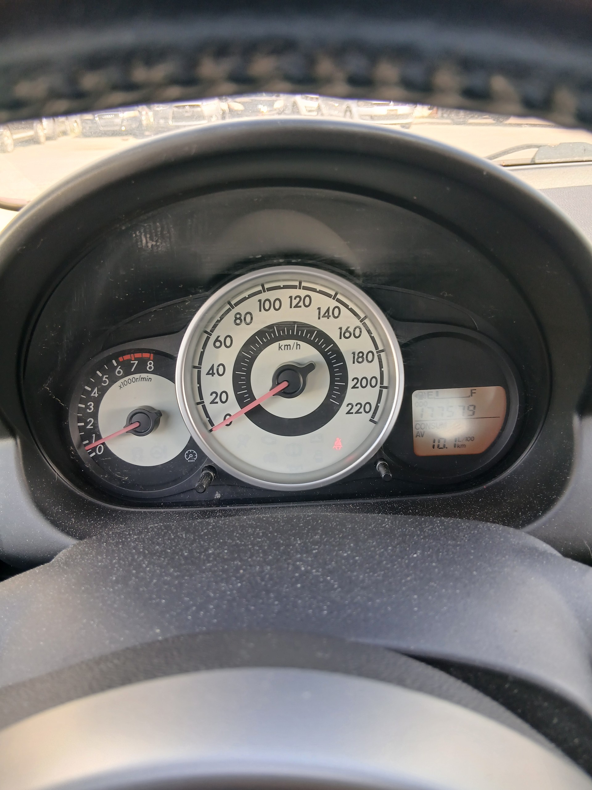 MAZDA 2 1.3i 16V Exclusive-image-6