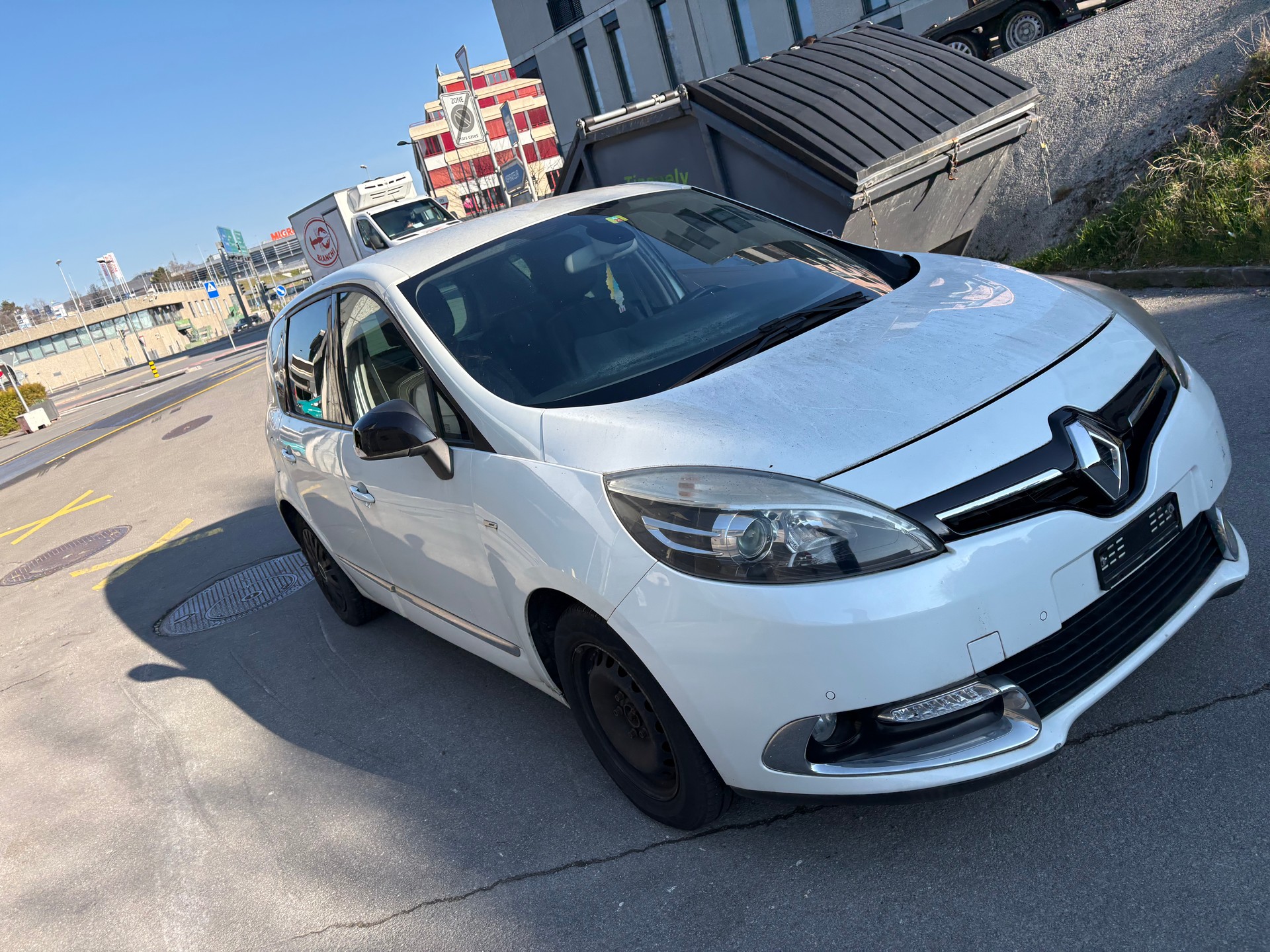 RENAULT Scénic 1.2 16V Turbo Bose-image-2