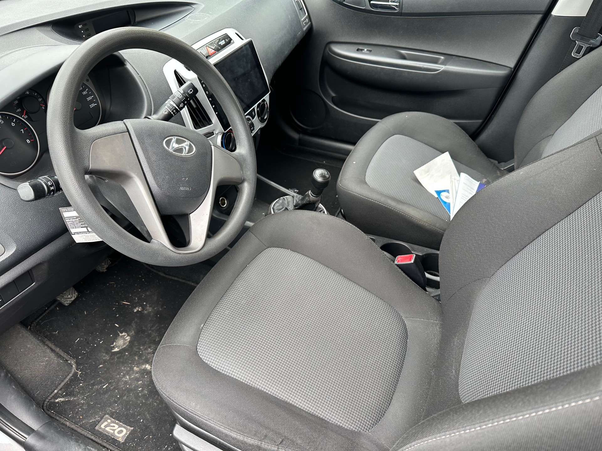 HYUNDAI i20 1.2 Comfort-image-4