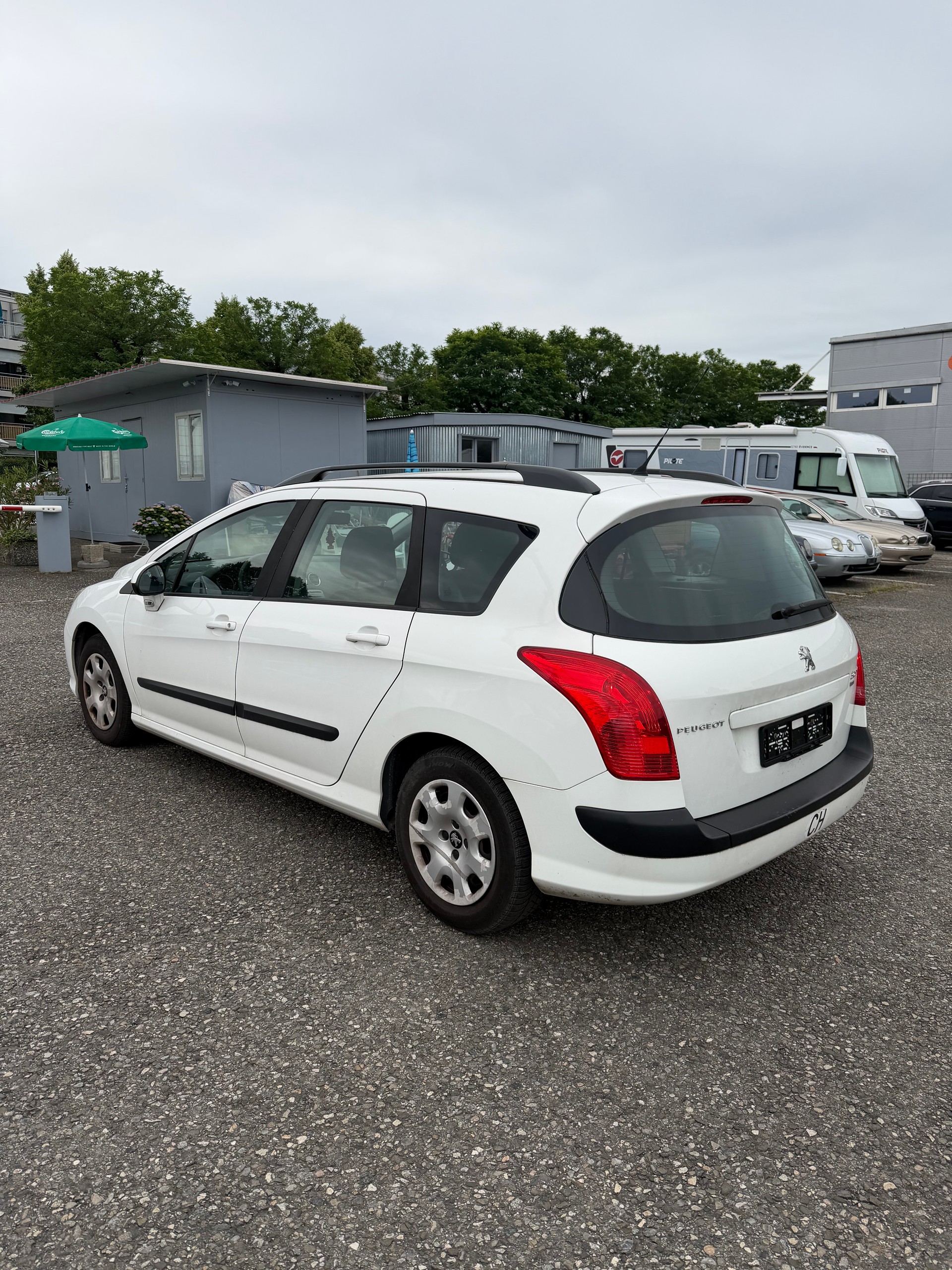 PEUGEOT 308 SW 1.6 HDI Business EGS6 - Export-image-2