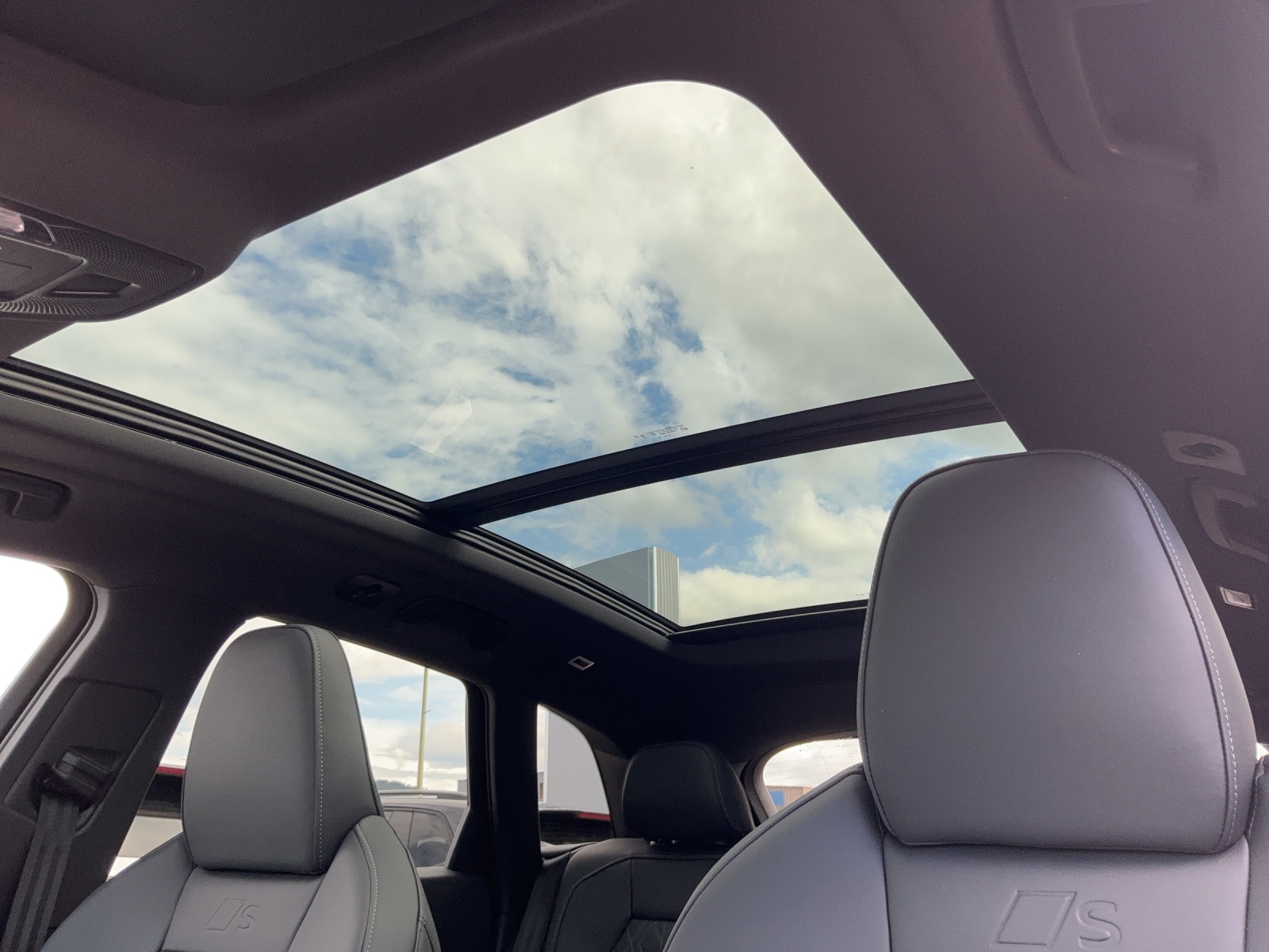 AUDI SQ5 TFSI quattro S-tronic-image-14