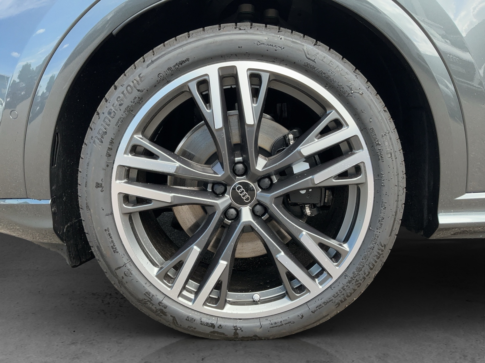 AUDI SQ5 TFSI quattro S-tronic-image-12