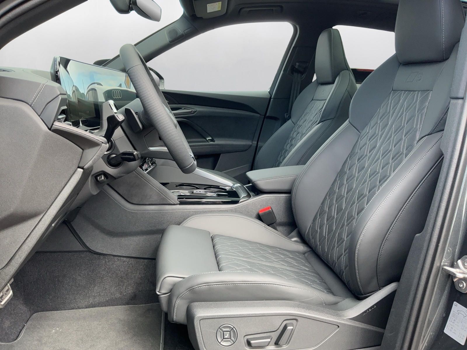 AUDI SQ5 TFSI quattro S-tronic-image-9