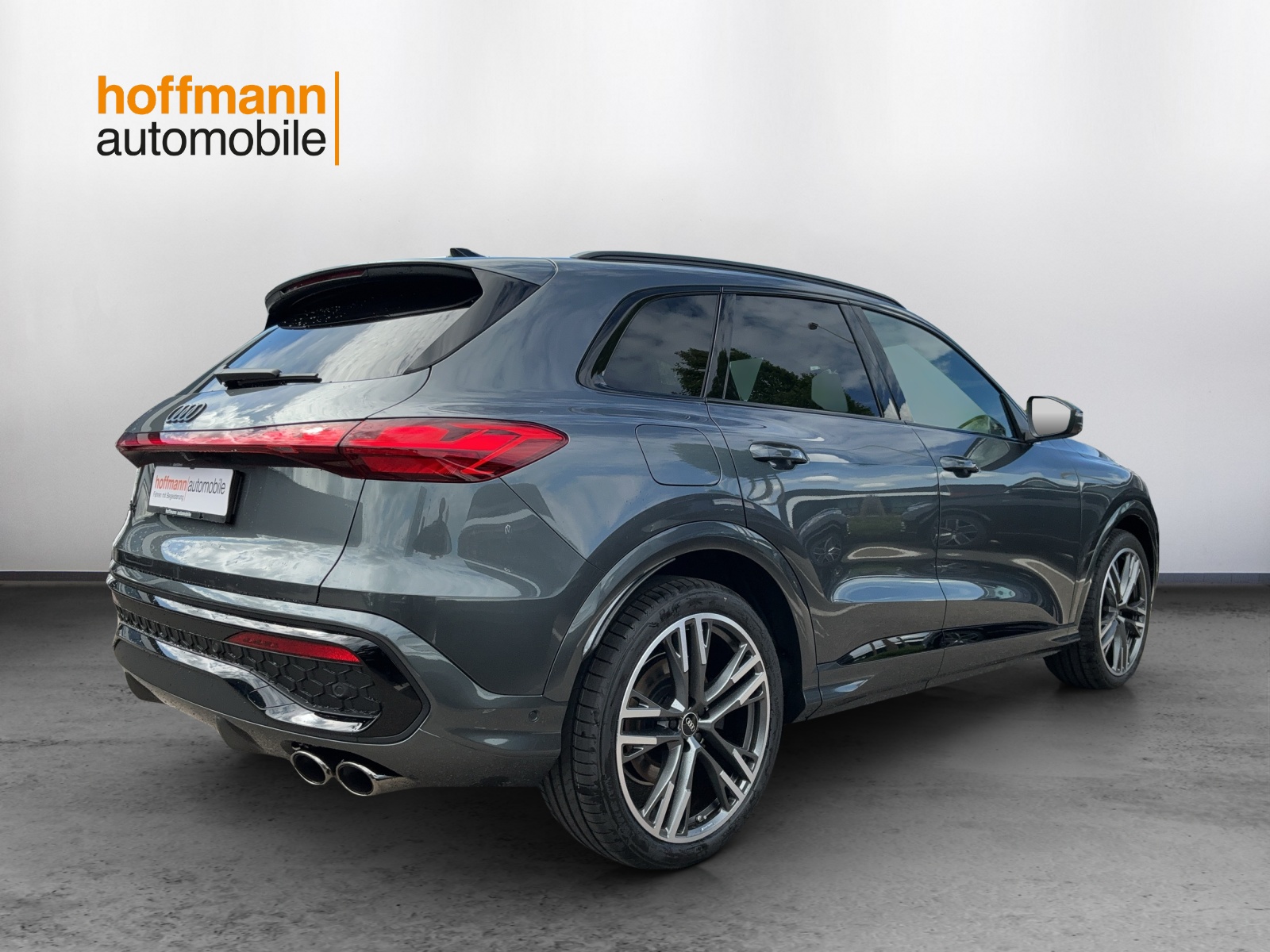 AUDI SQ5 TFSI quattro S-tronic-showroom-element-3