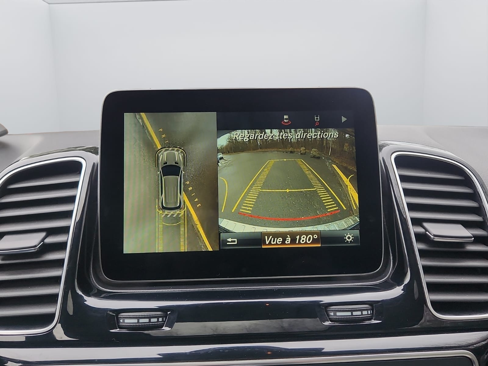 MERCEDES-BENZ GLE 350 d 4Matic 9G-Tronic-image-15