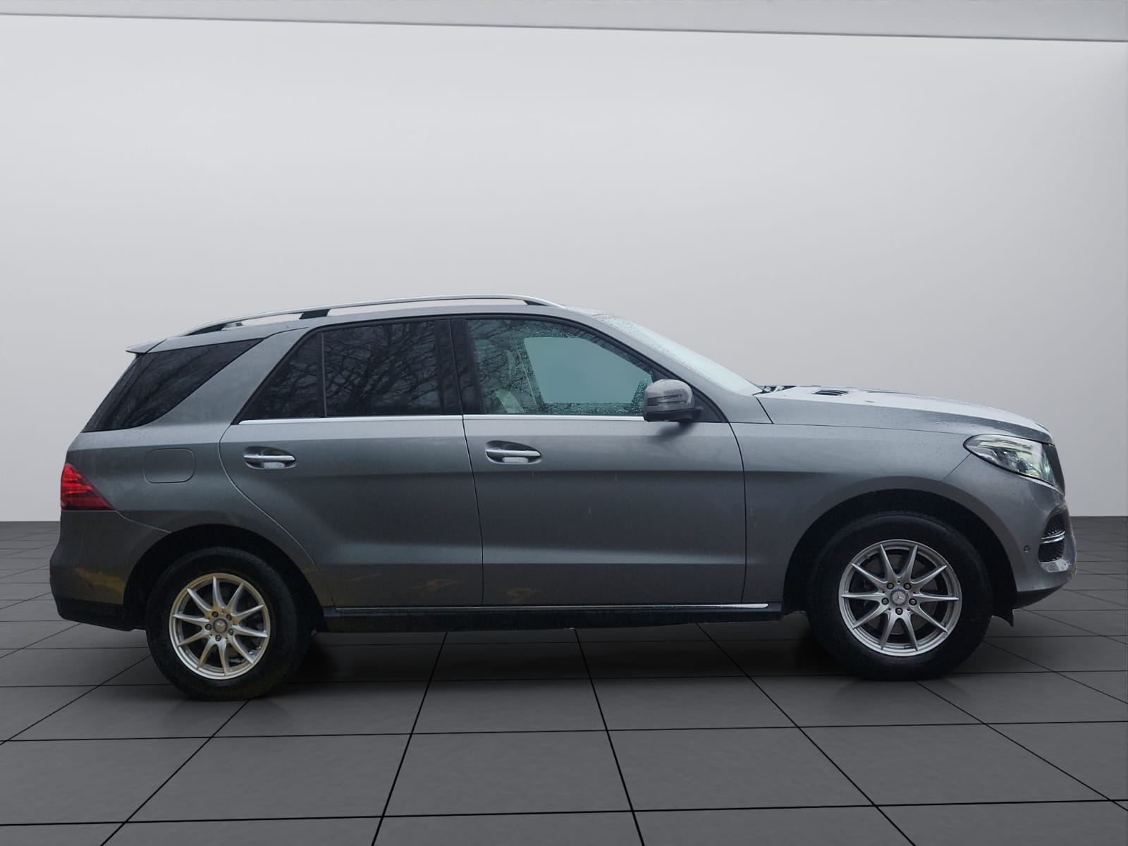MERCEDES-BENZ GLE 350 d 4Matic 9G-Tronic-image-8