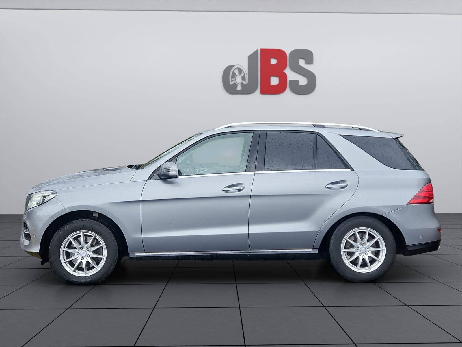MERCEDES-BENZ GLE 350 d 4Matic 9G-Tronic-showroom-element-3