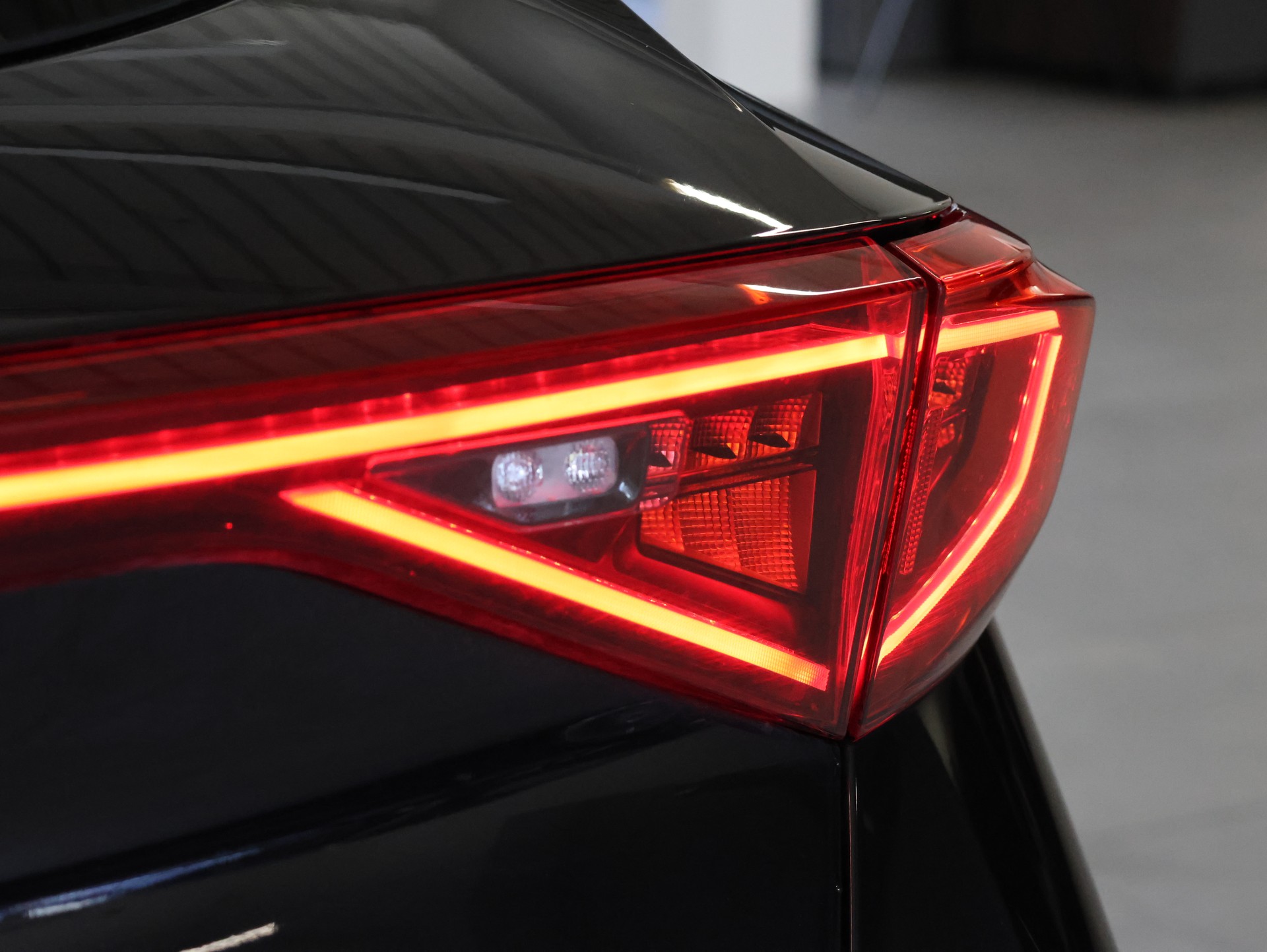 CUPRA CUPRA Formentor 1.5 TSI DSG *Sitzheizung* *Panorama* *Carplay*-image-11