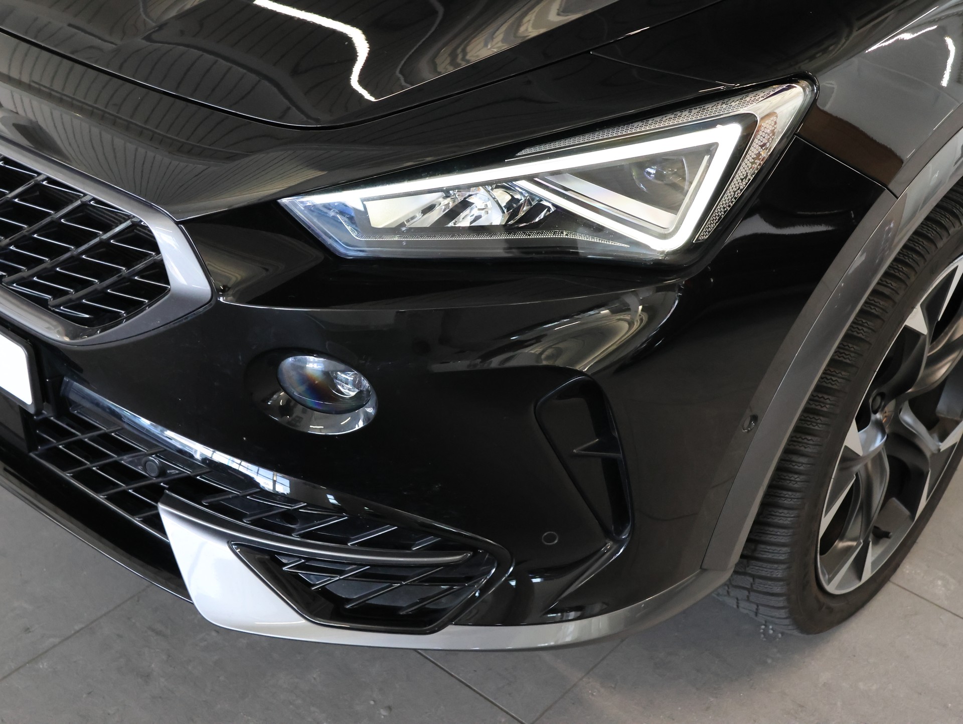 CUPRA CUPRA Formentor 1.5 TSI DSG *Sitzheizung* *Panorama* *Carplay*-image-9