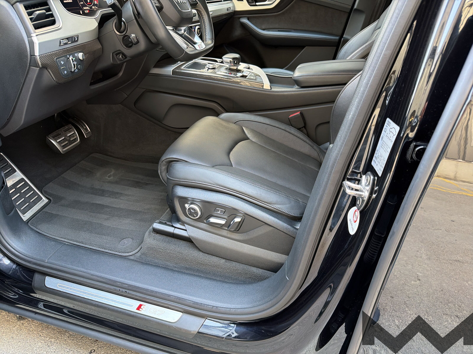 AUDI SQ7 4.0 TDI quattro ABT-Umbau ab Werk-image-12