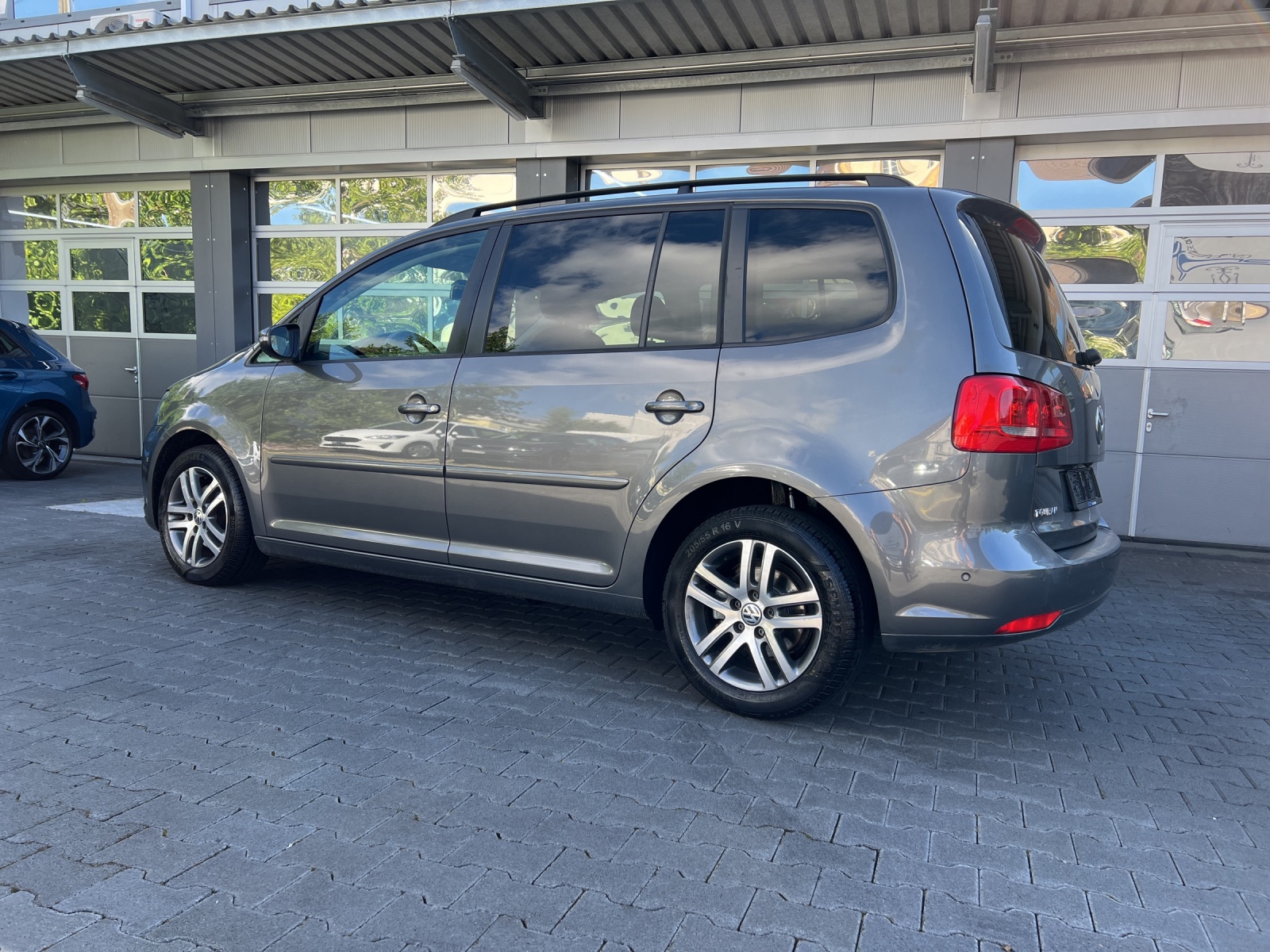 VW Touran 1.4 TSI Comfortline-showroom-element-2