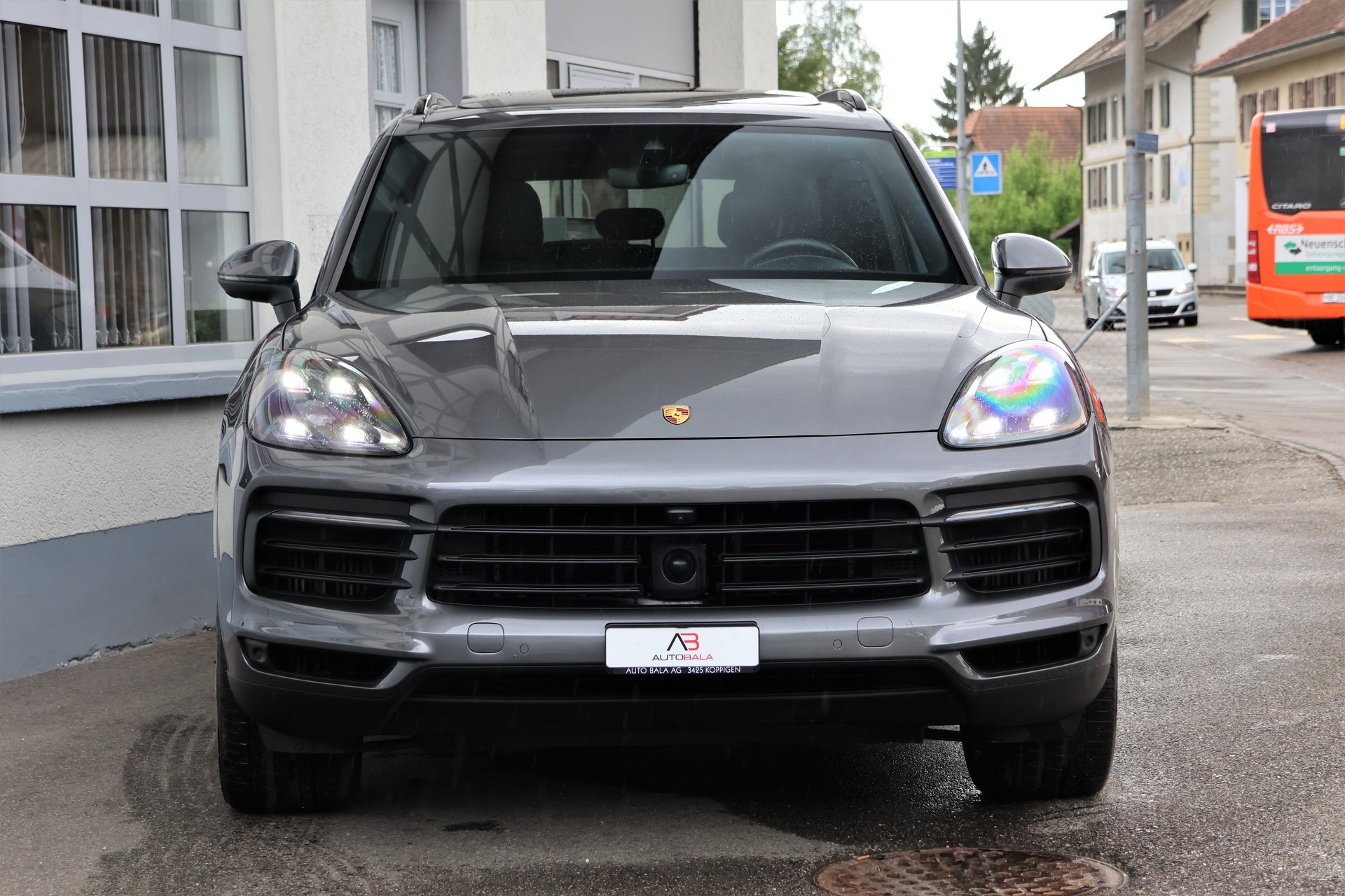 PORSCHE Cayenne E-Hybrid (CH) "Approved 10/27"-showroom-element-1