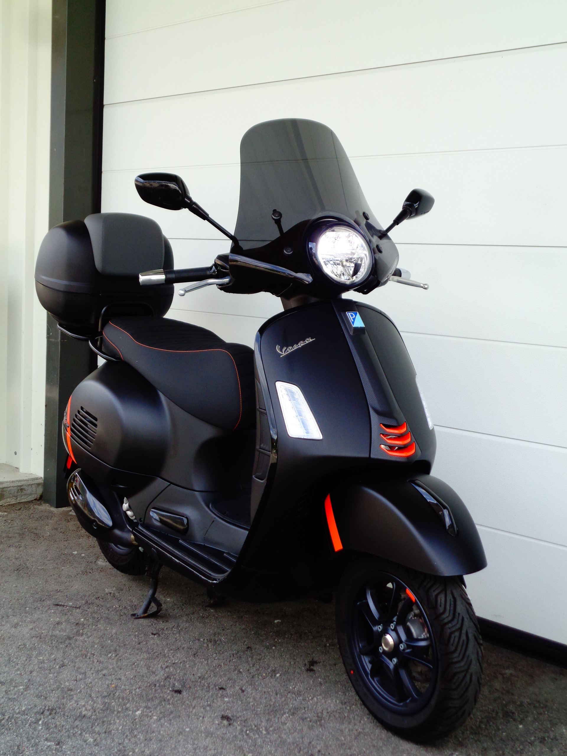 PIAGGIO Vespa GTS 300 Super Sport hpe ABS-image-1