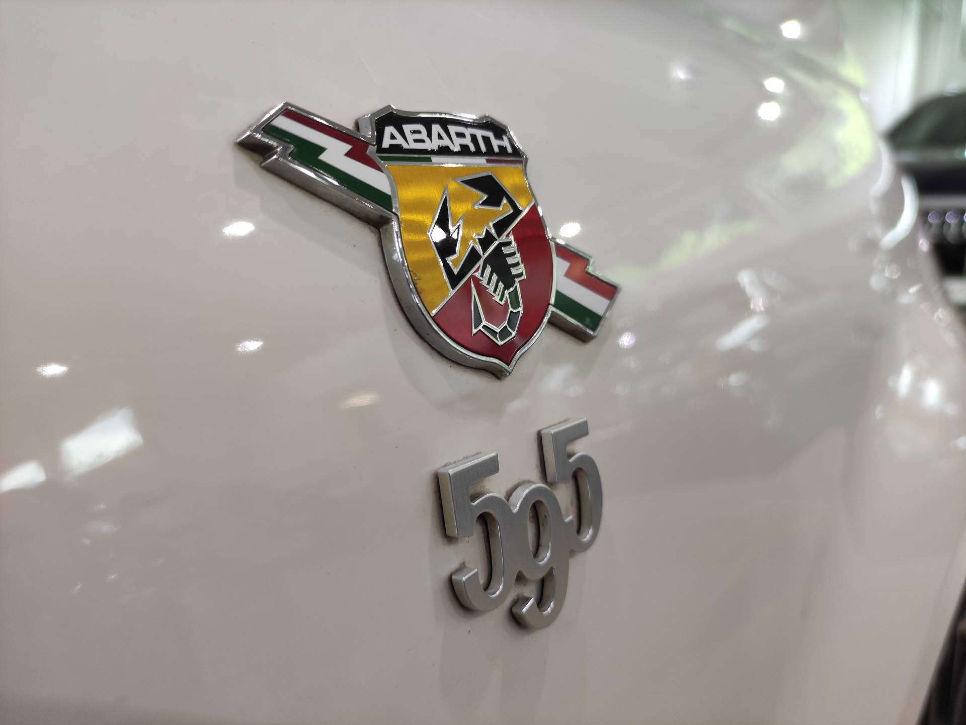 FIAT 595 Abarth 1.4 T-Jet 180 Competizione-showroom-element-2