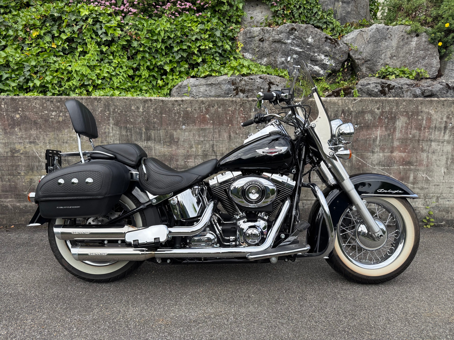 HARLEY-DAVIDSON FLSTN Softail Deluxe ABS-image-0