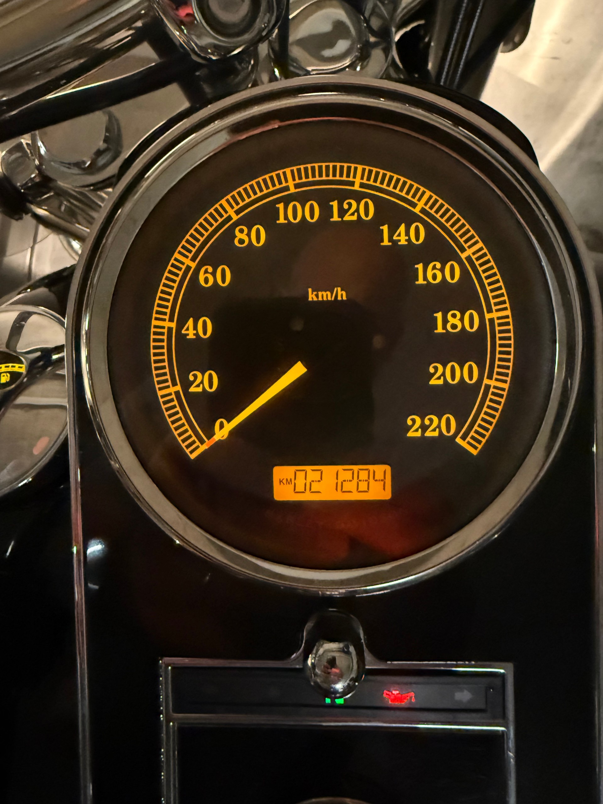 HARLEY-DAVIDSON FLSTN Softail Deluxe ABS-image-7