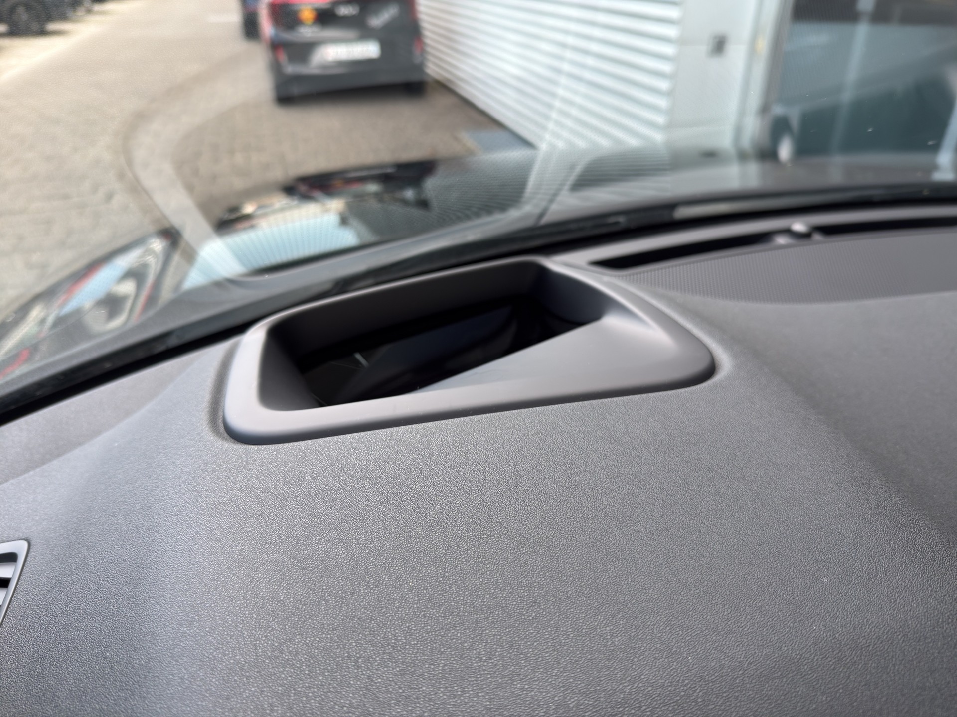 LAND ROVER Range Rover Evoque P 270e Hoxton Edition AT9-image-10