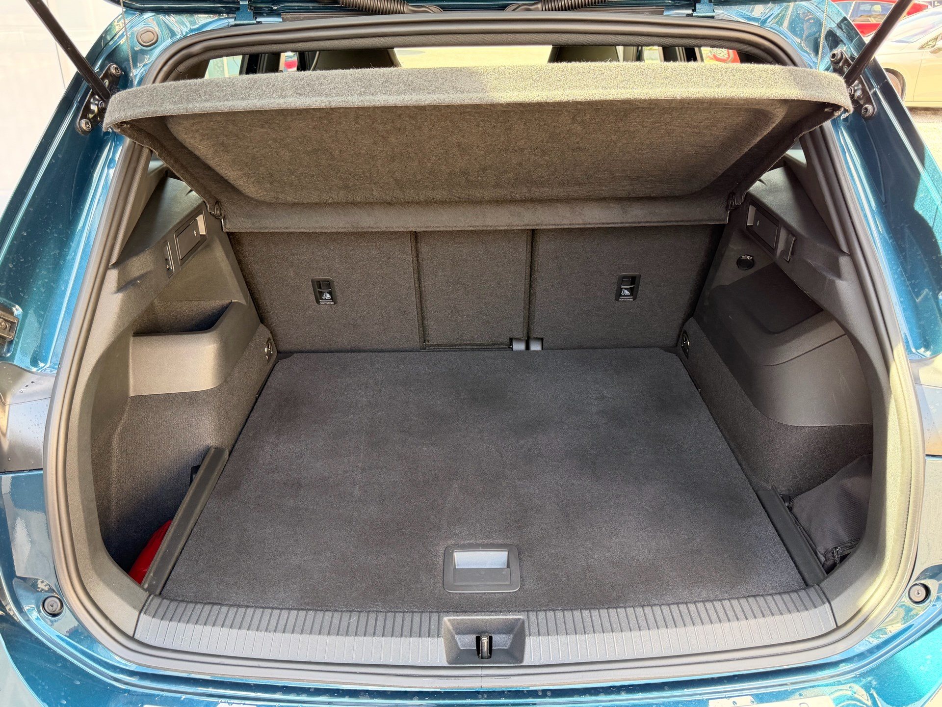 VW Tiguan 2.0 TSI 265 PS 4MOTION R-LINE *** ANHÄNGEKUPPLUNG & 360 GRAD KAMERA ***-image-29