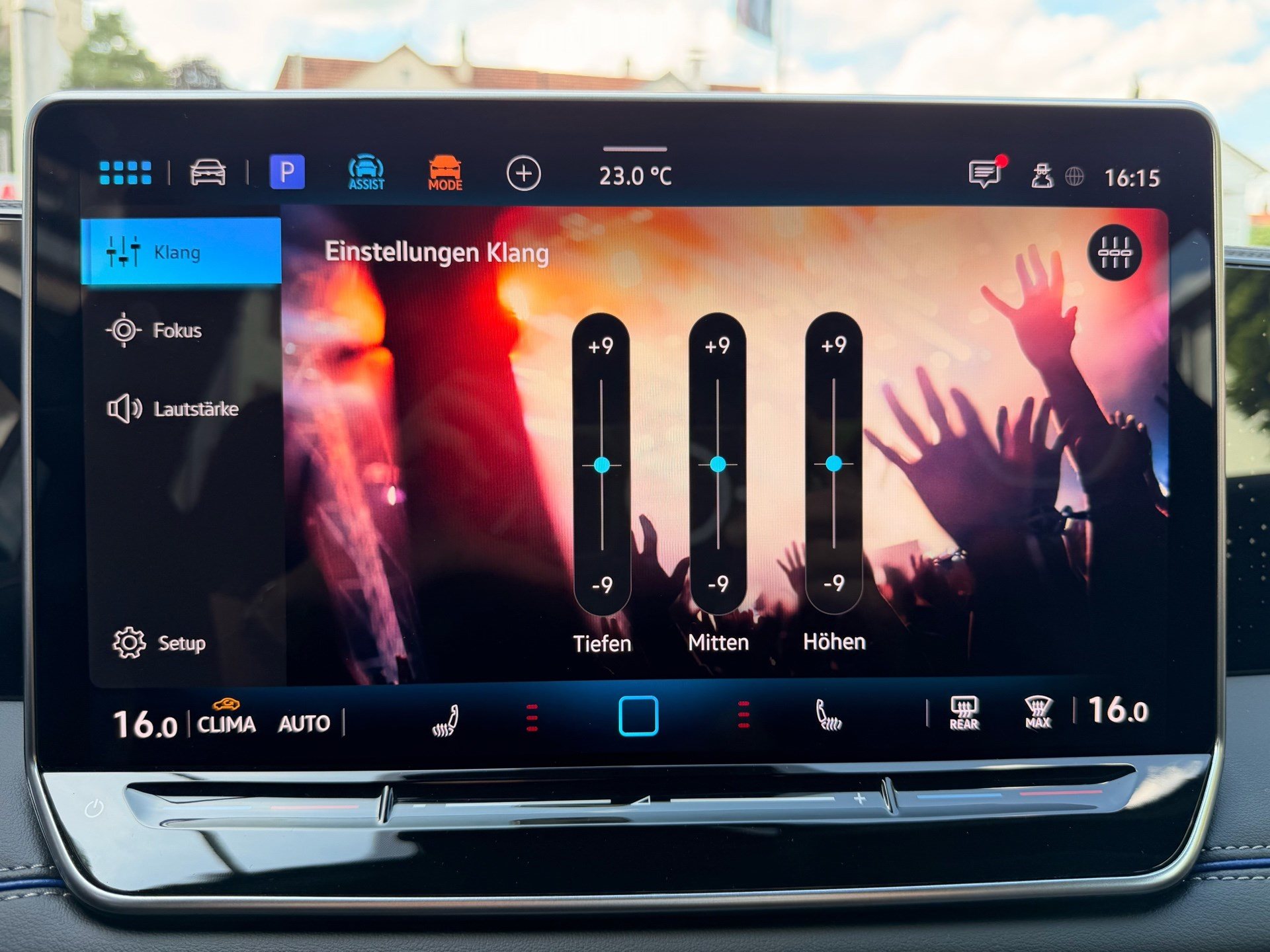 VW Tiguan 2.0 TSI 265 PS 4MOTION R-LINE *** ANHÄNGEKUPPLUNG & 360 GRAD KAMERA ***-image-20