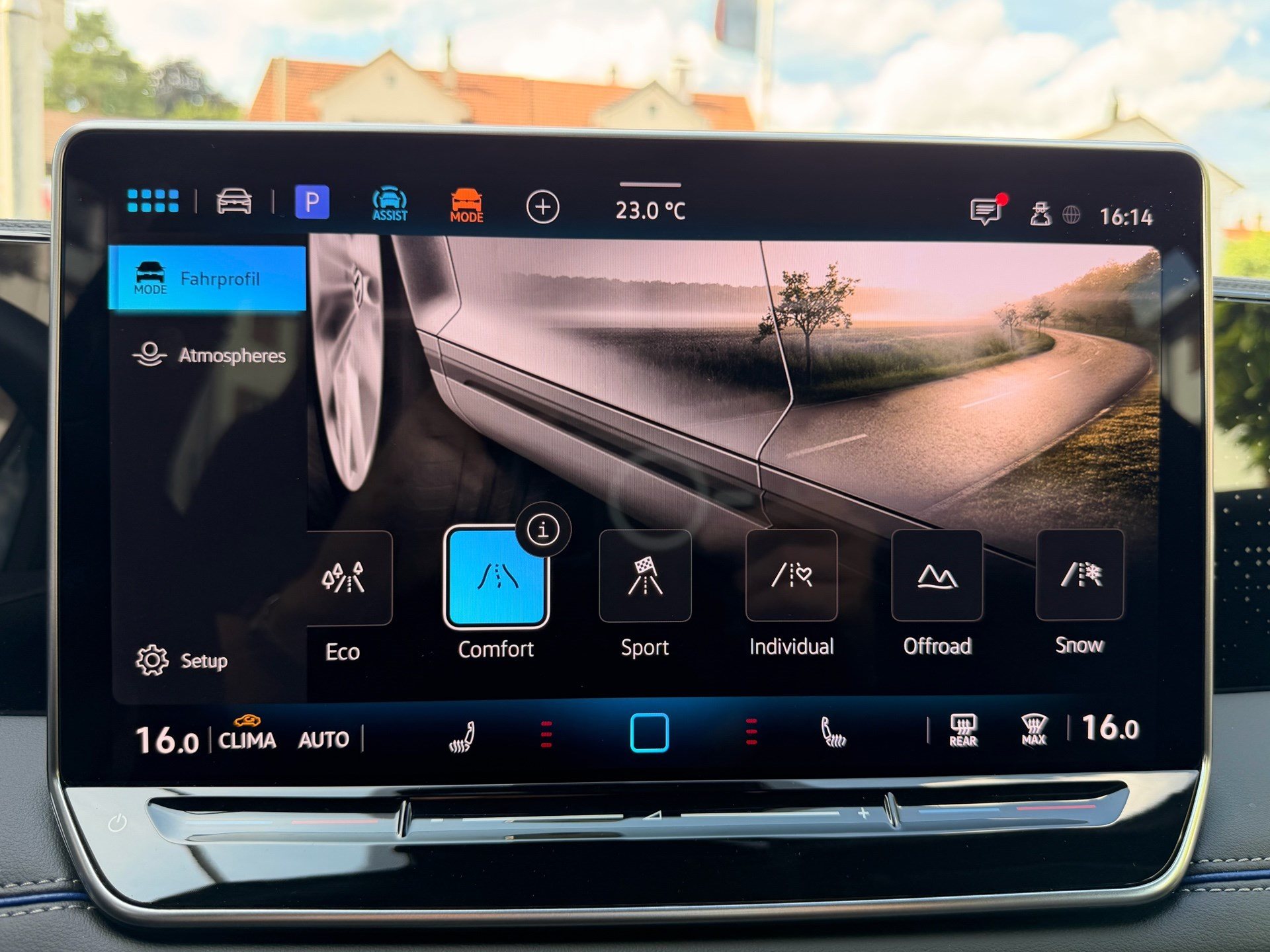 VW Tiguan 2.0 TSI 265 PS 4MOTION R-LINE *** ANHÄNGEKUPPLUNG & 360 GRAD KAMERA ***-image-12