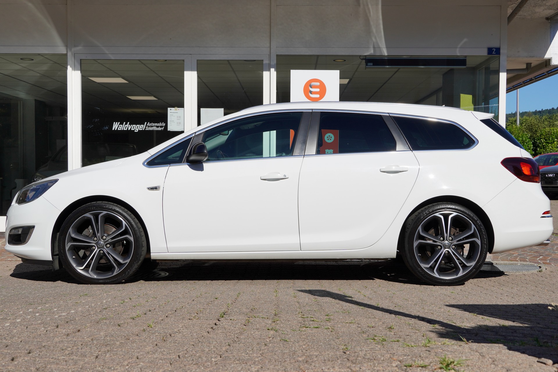 OPEL Astra SportsTourer 1.6i 16V Turbo Cosmo-showroom-element-3