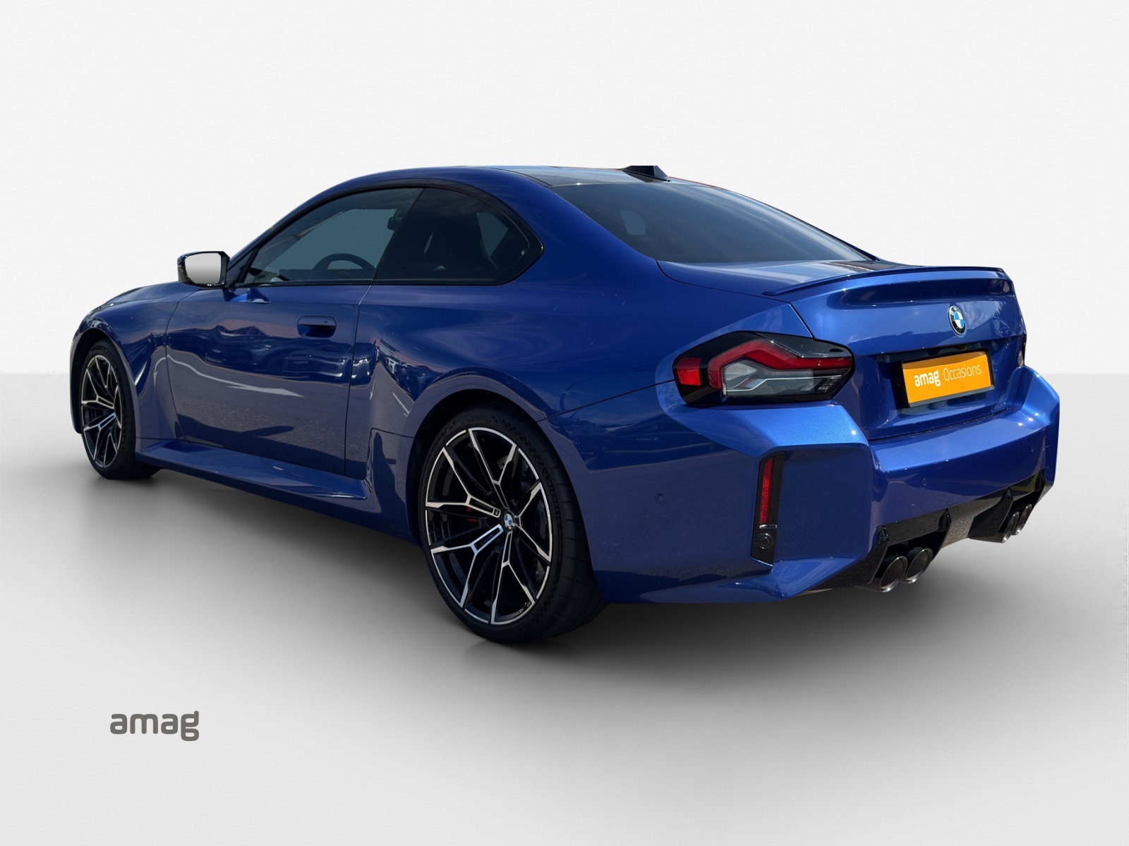BMW M2 Steptronic-showroom-element-2