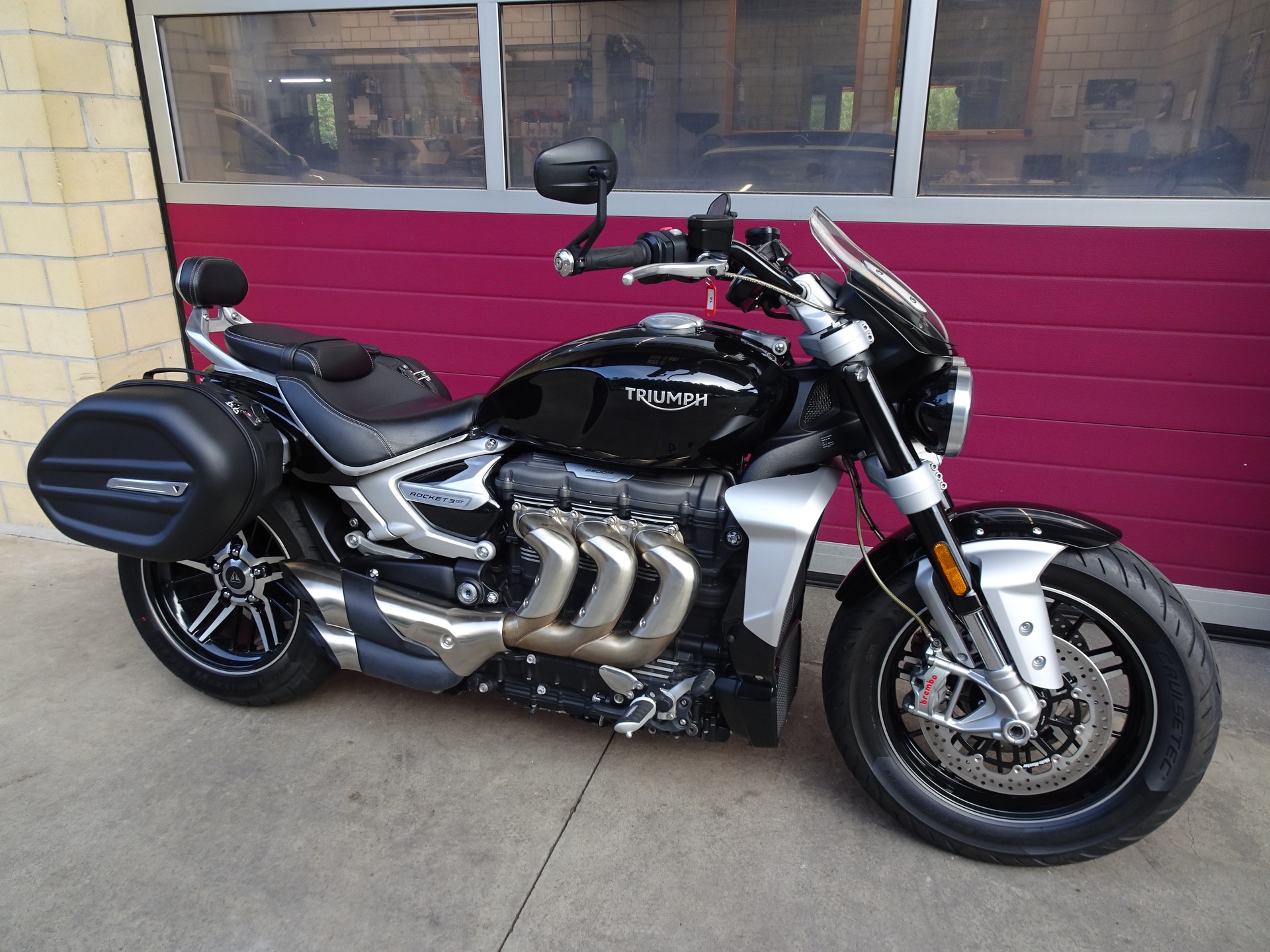 TRIUMPH Rocket 3 GT-image-2