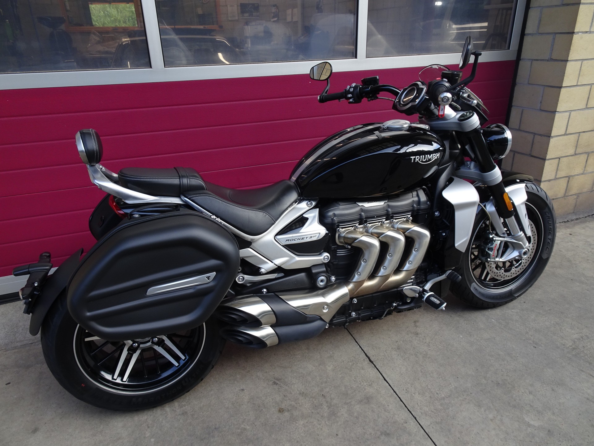 TRIUMPH Rocket 3 GT-image-3