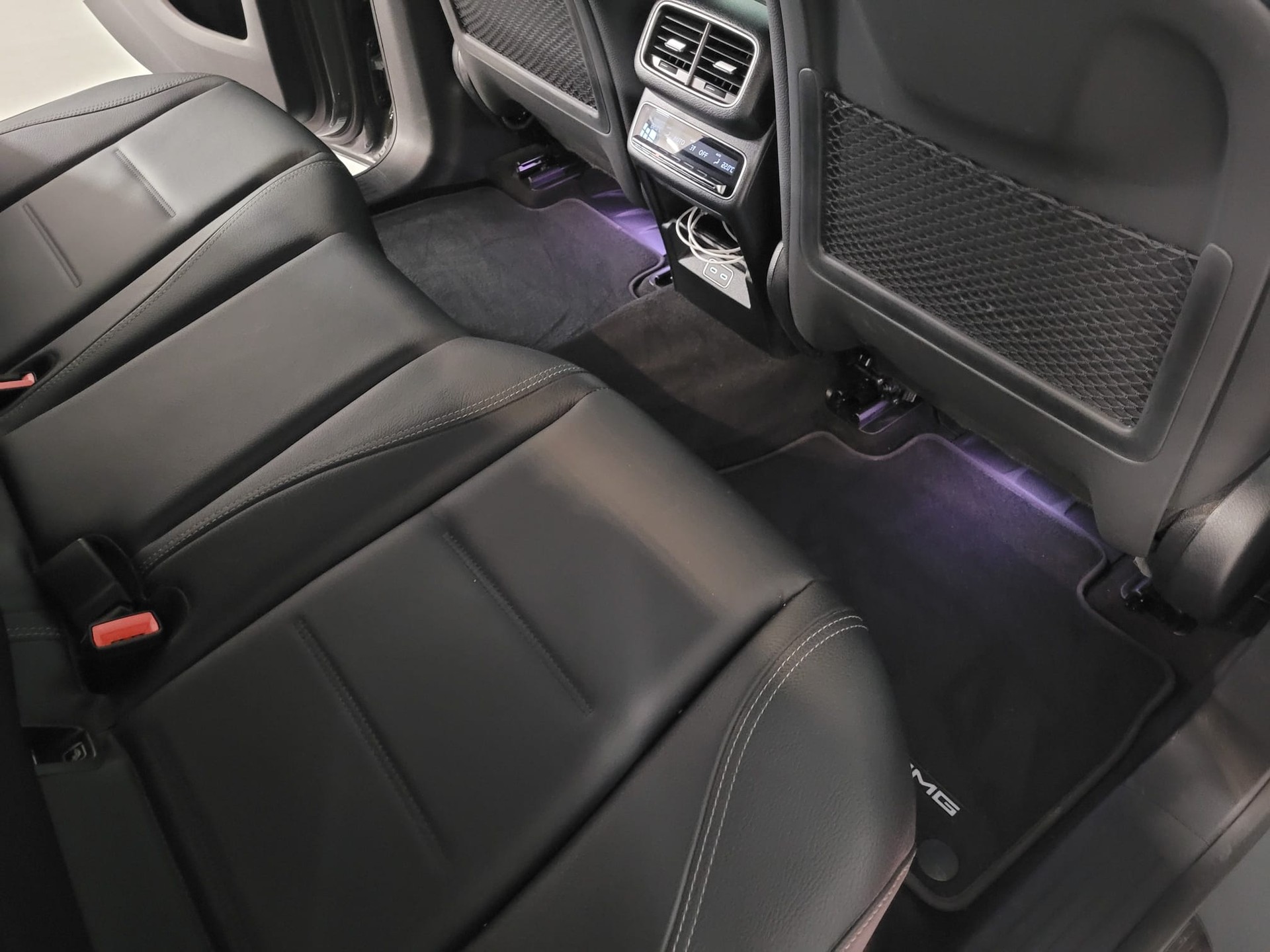 MERCEDES-BENZ GLE 450 AMG Line 4matic-image-4
