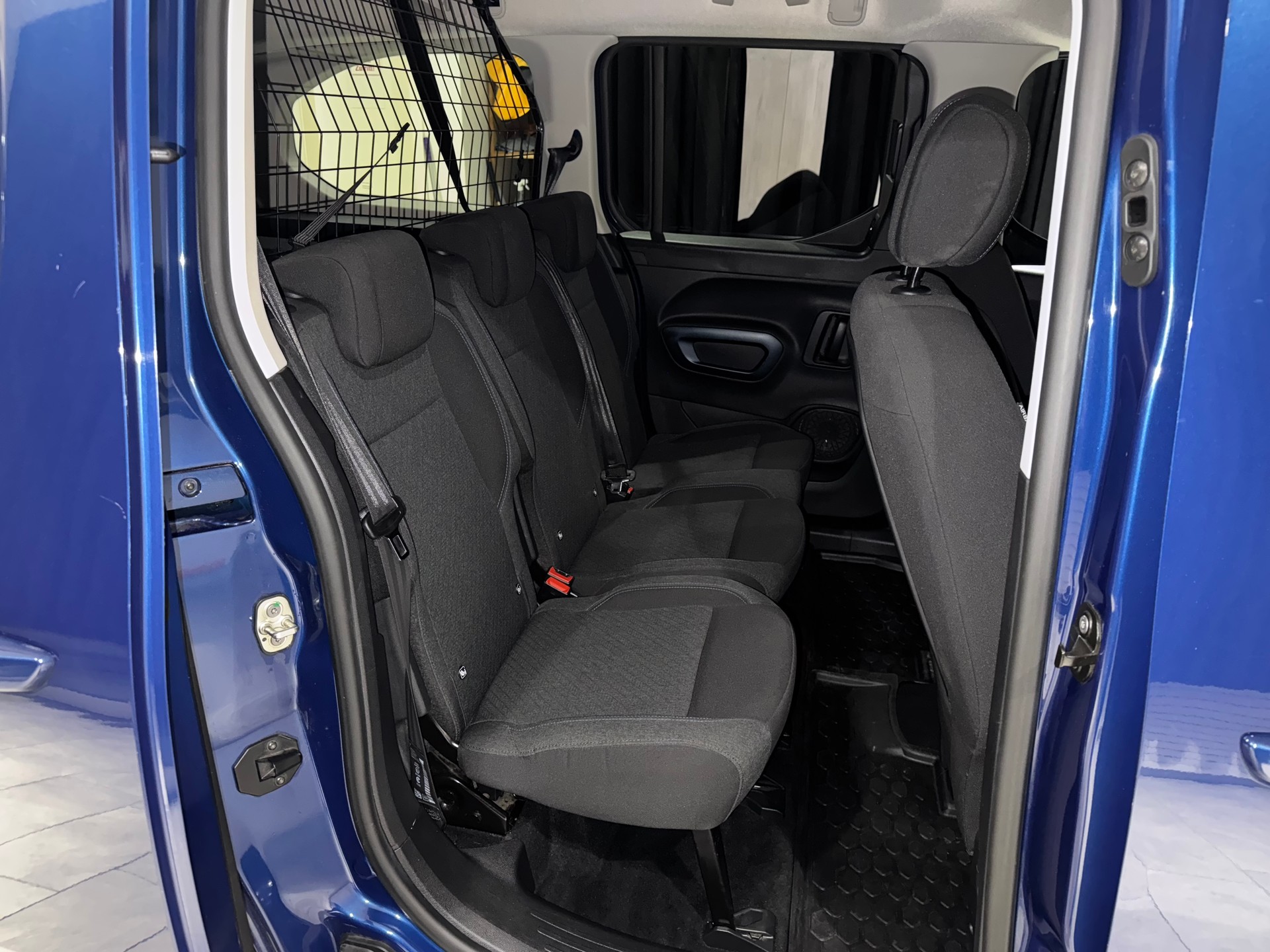 PEUGEOT Rifter Long 1.5 BlueHDi 7PL Allure | 1.Hand | AHK 1250Kg |-image-14