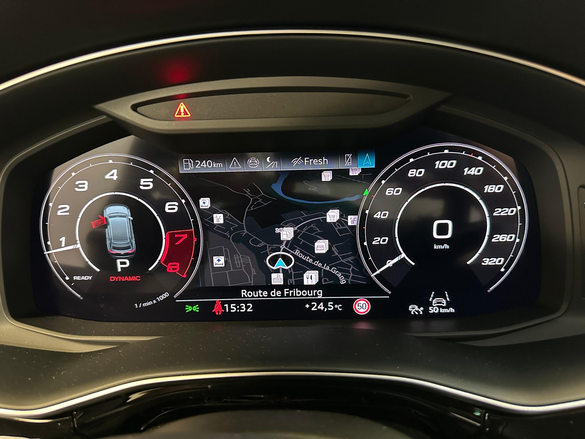 AUDI RS Q8 4.0 V8 TFSI quattro T-Tronic-image-9