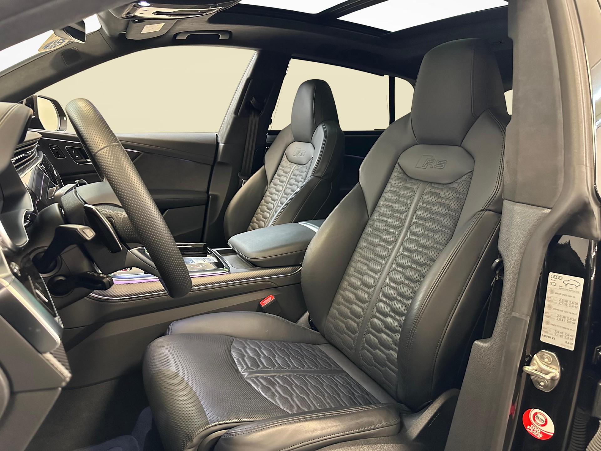AUDI RS Q8 4.0 V8 TFSI quattro T-Tronic-showroom-element-3