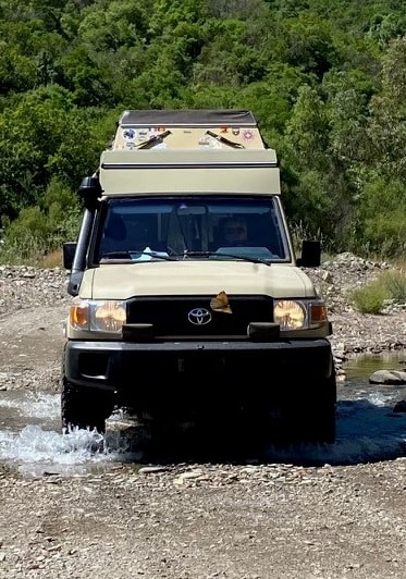 TOYOTA Land Cruiser HZJ78-image-2