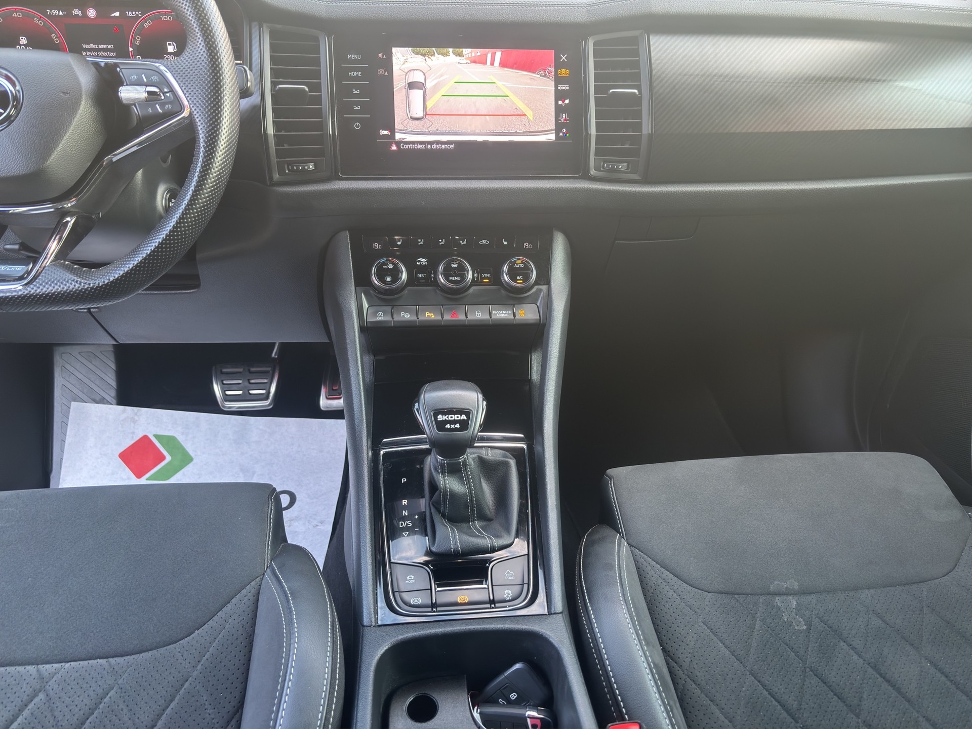 SKODA Kodiaq 2.0 TSI 4x4 SportLine-image-12
